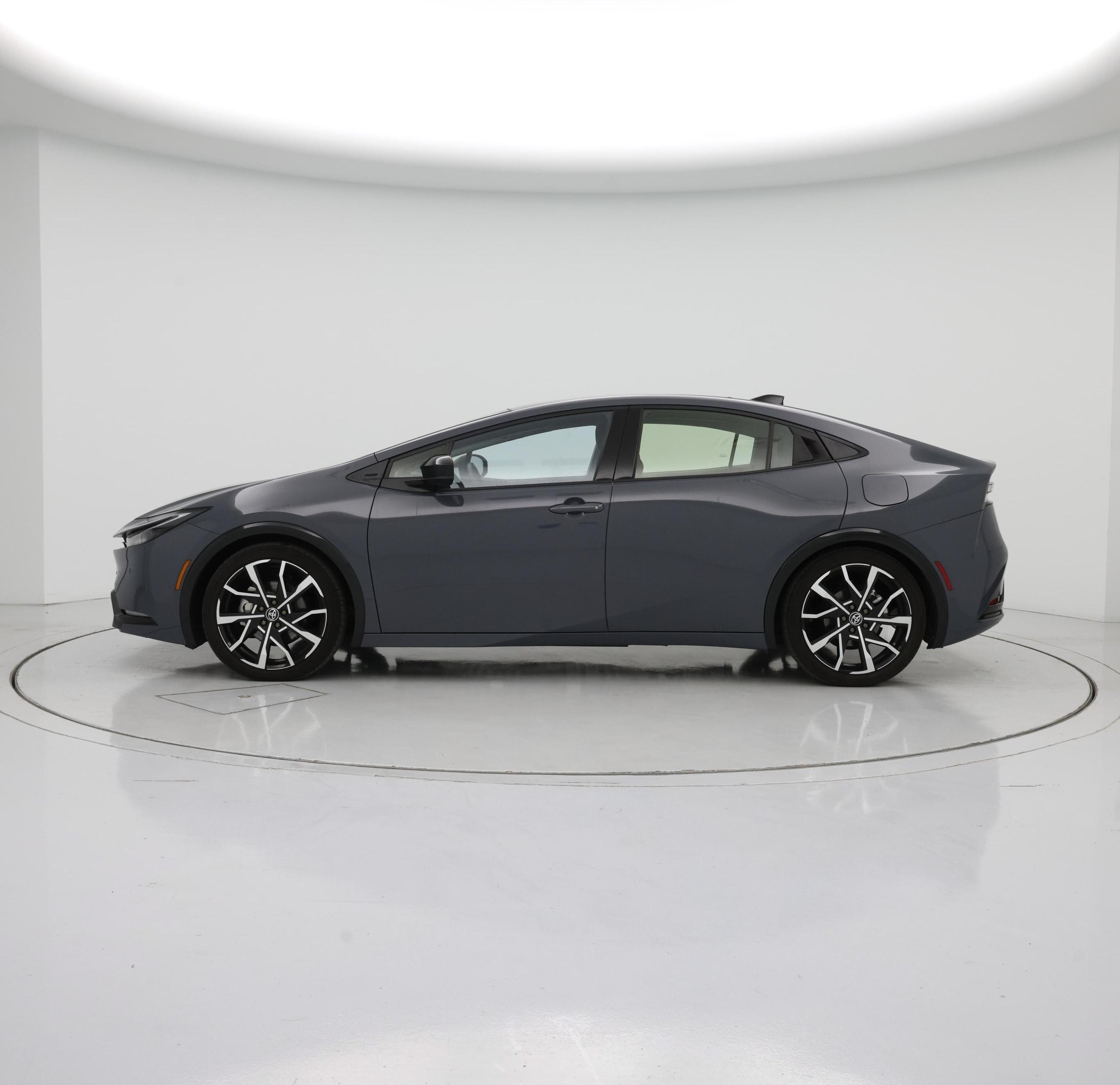 Thumbnail: 2023 Toyota Prius Prime - 3