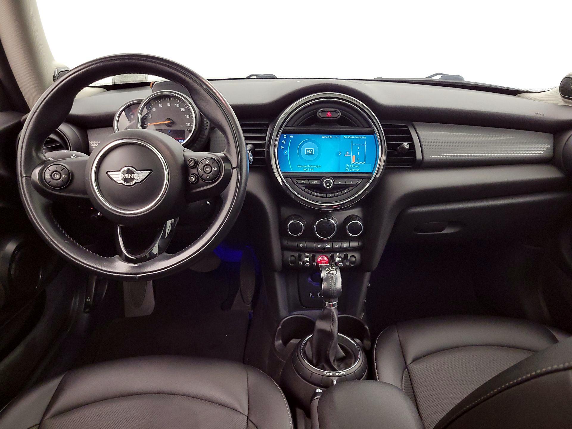 Thumbnail: 2016 MINI Cooper Hardtop - 9