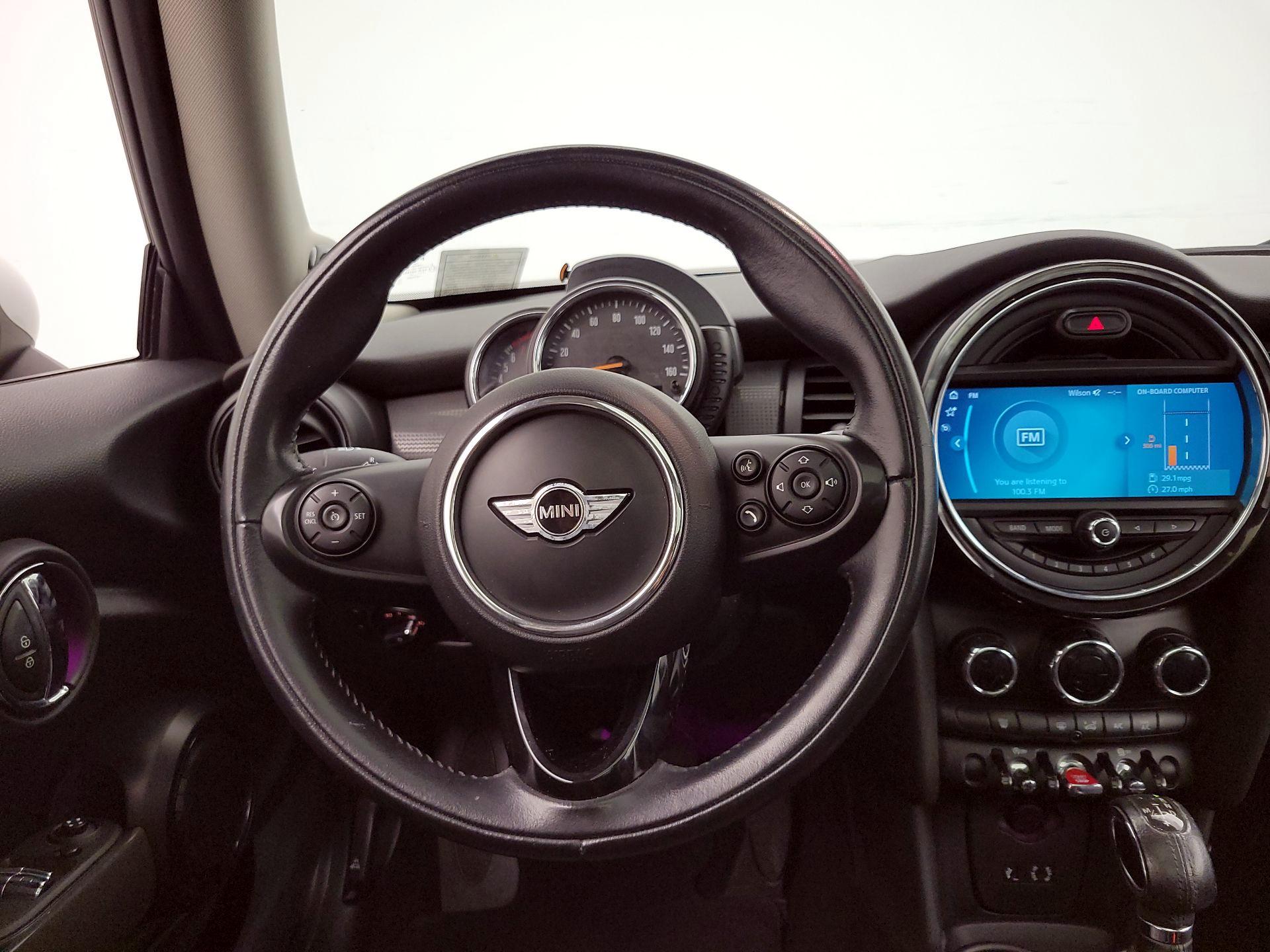 Thumbnail: 2016 MINI Cooper Hardtop - 10