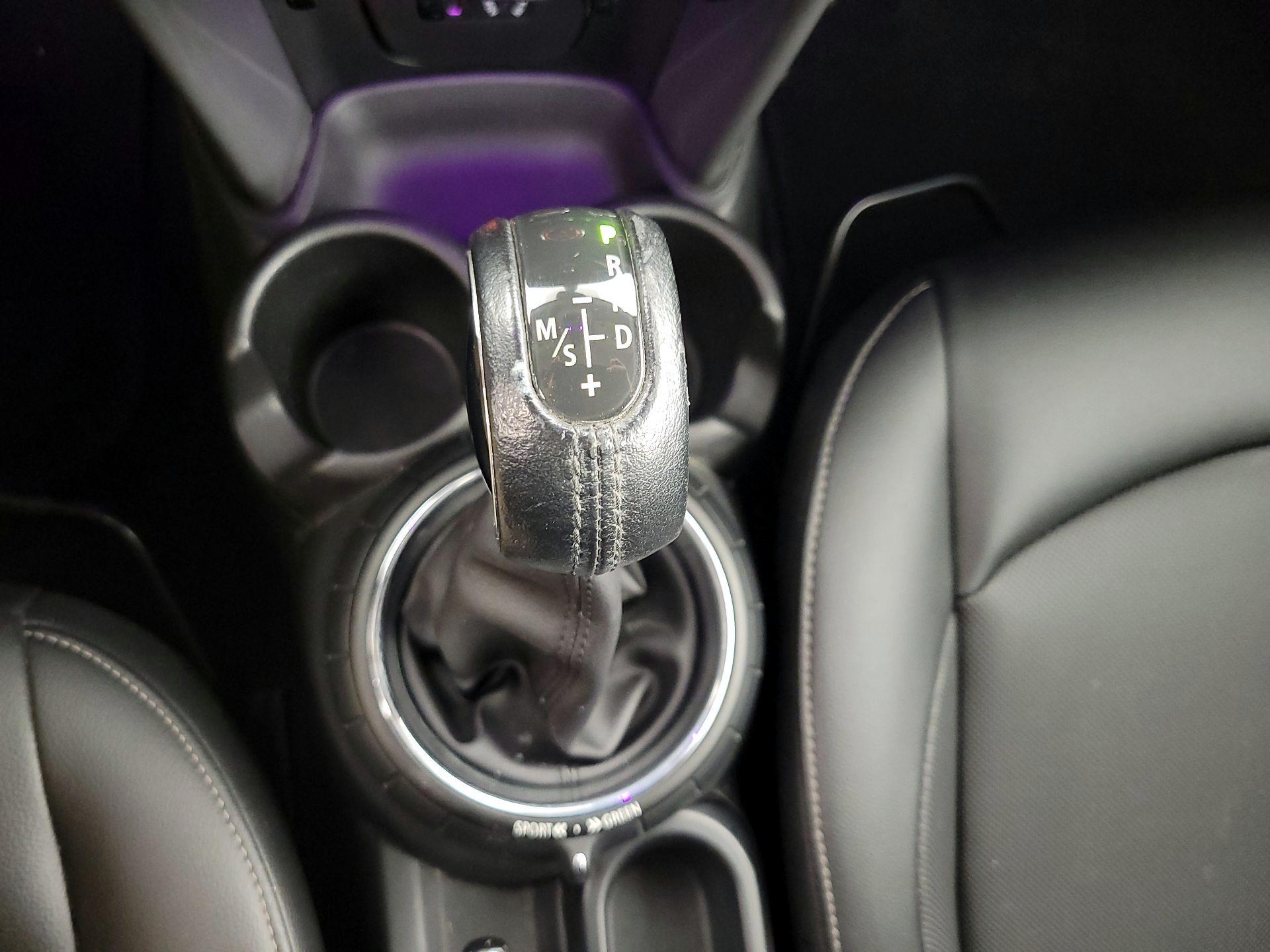 Thumbnail: 2016 MINI Cooper Hardtop - 16