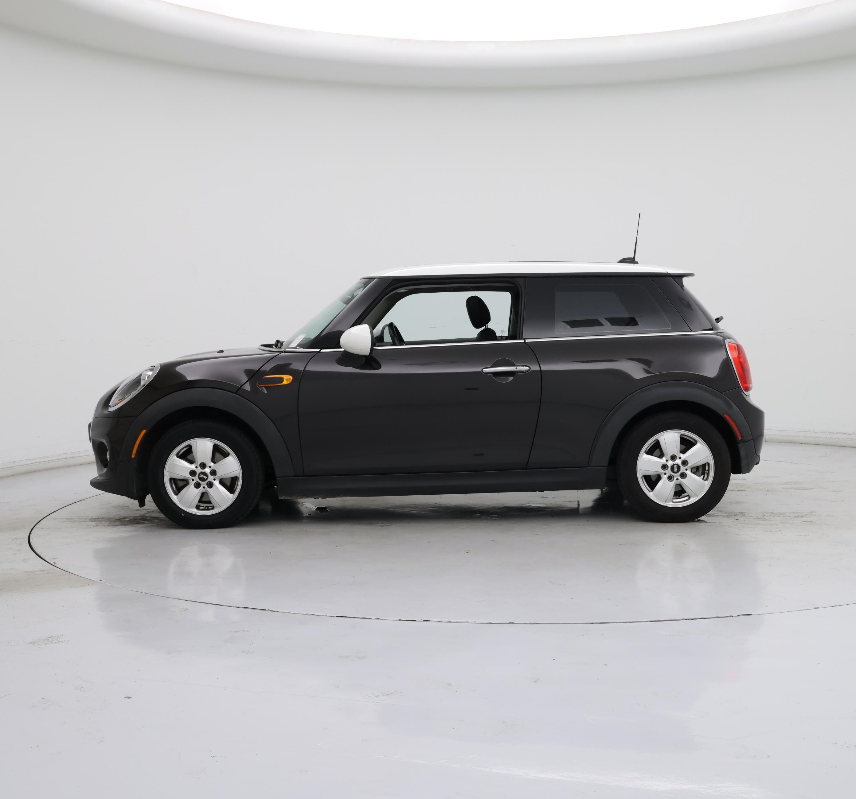 Thumbnail: 2016 MINI Cooper Hardtop - 3