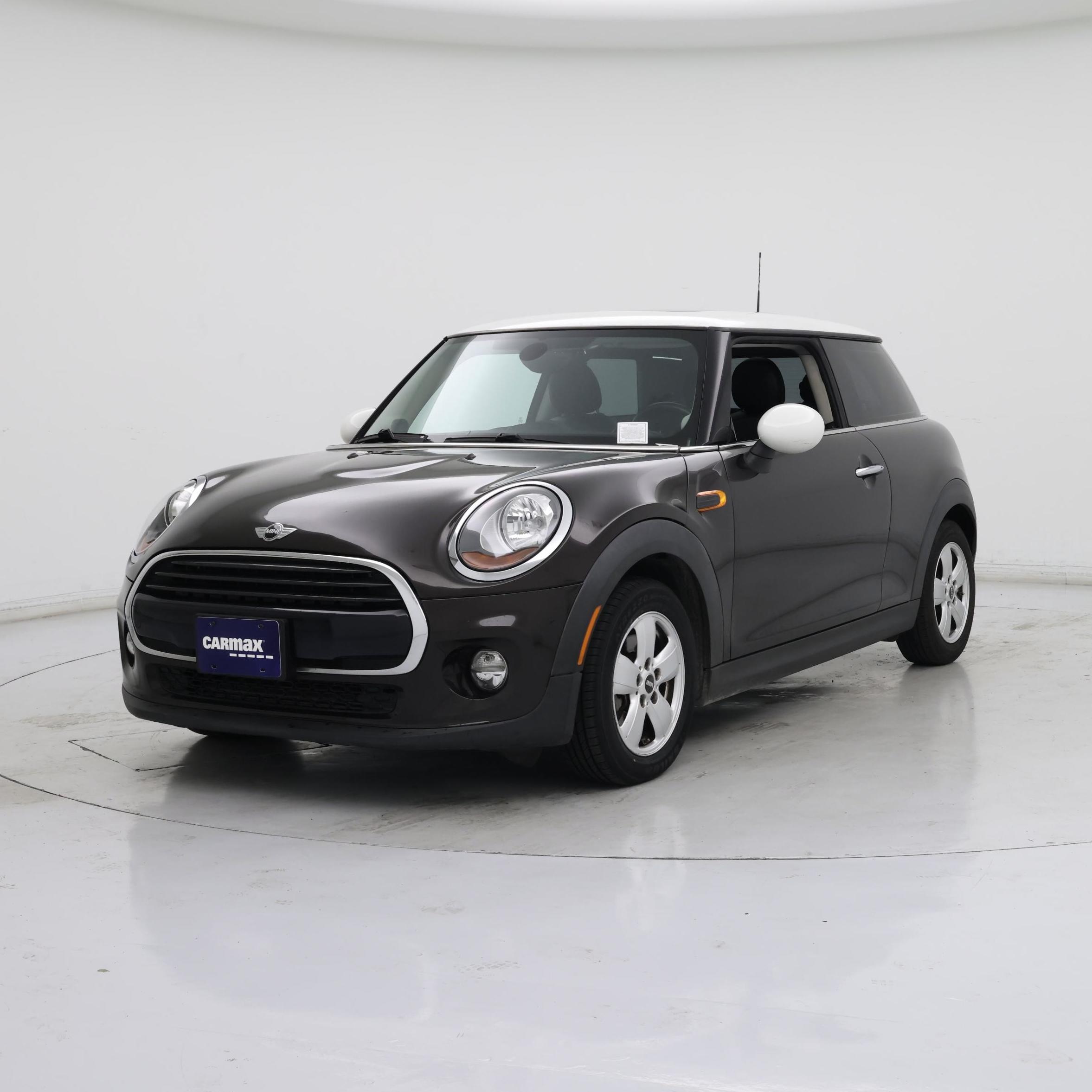 Thumbnail: 2016 MINI Cooper Hardtop - 4