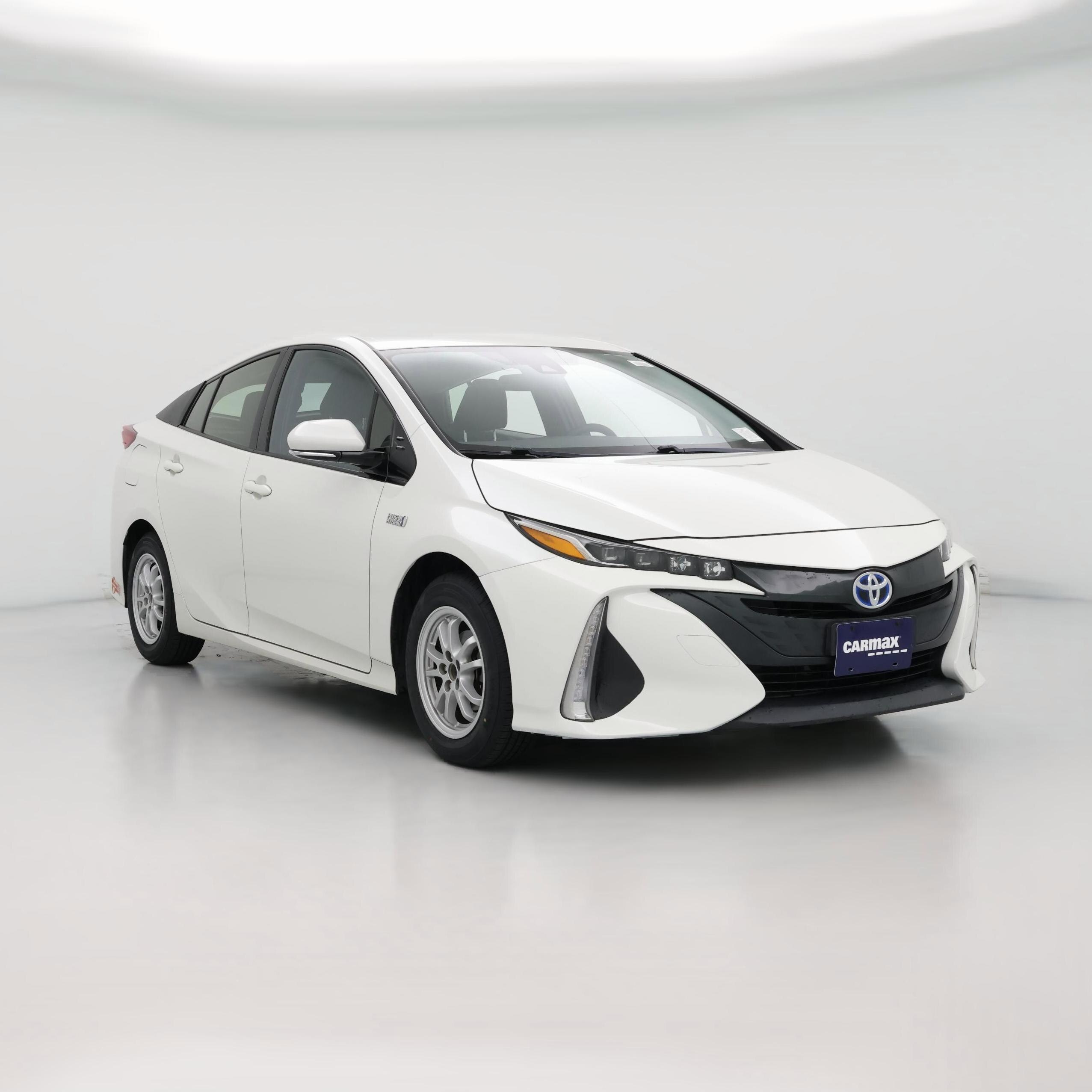 Thumbnail: 2017 Toyota Prius Prime - 1