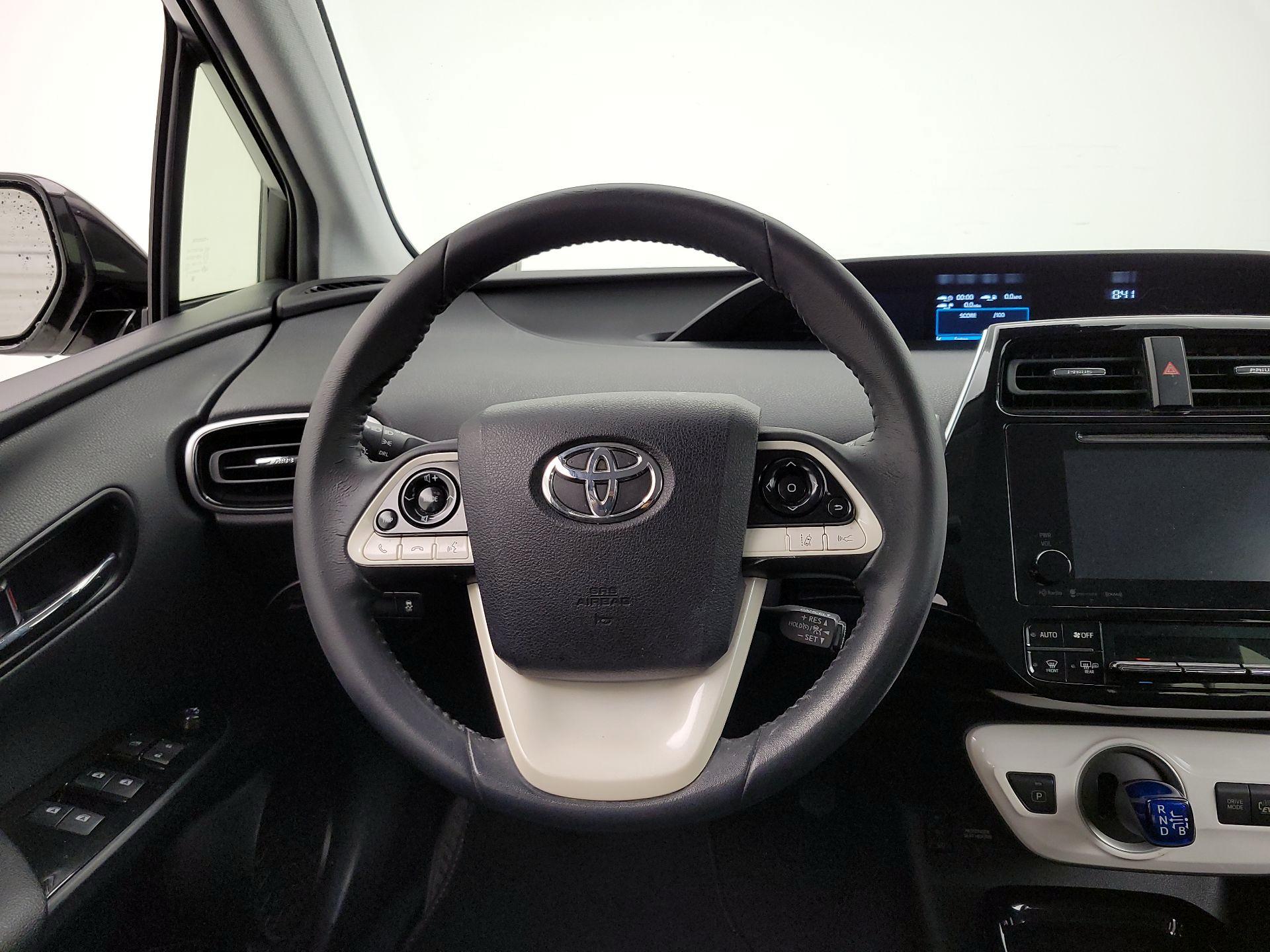 Thumbnail: 2017 Toyota Prius Prime - 10