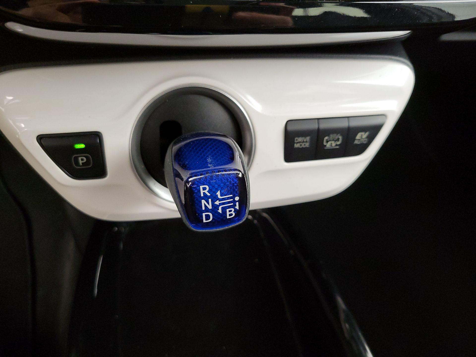 Thumbnail: 2017 Toyota Prius Prime - 18