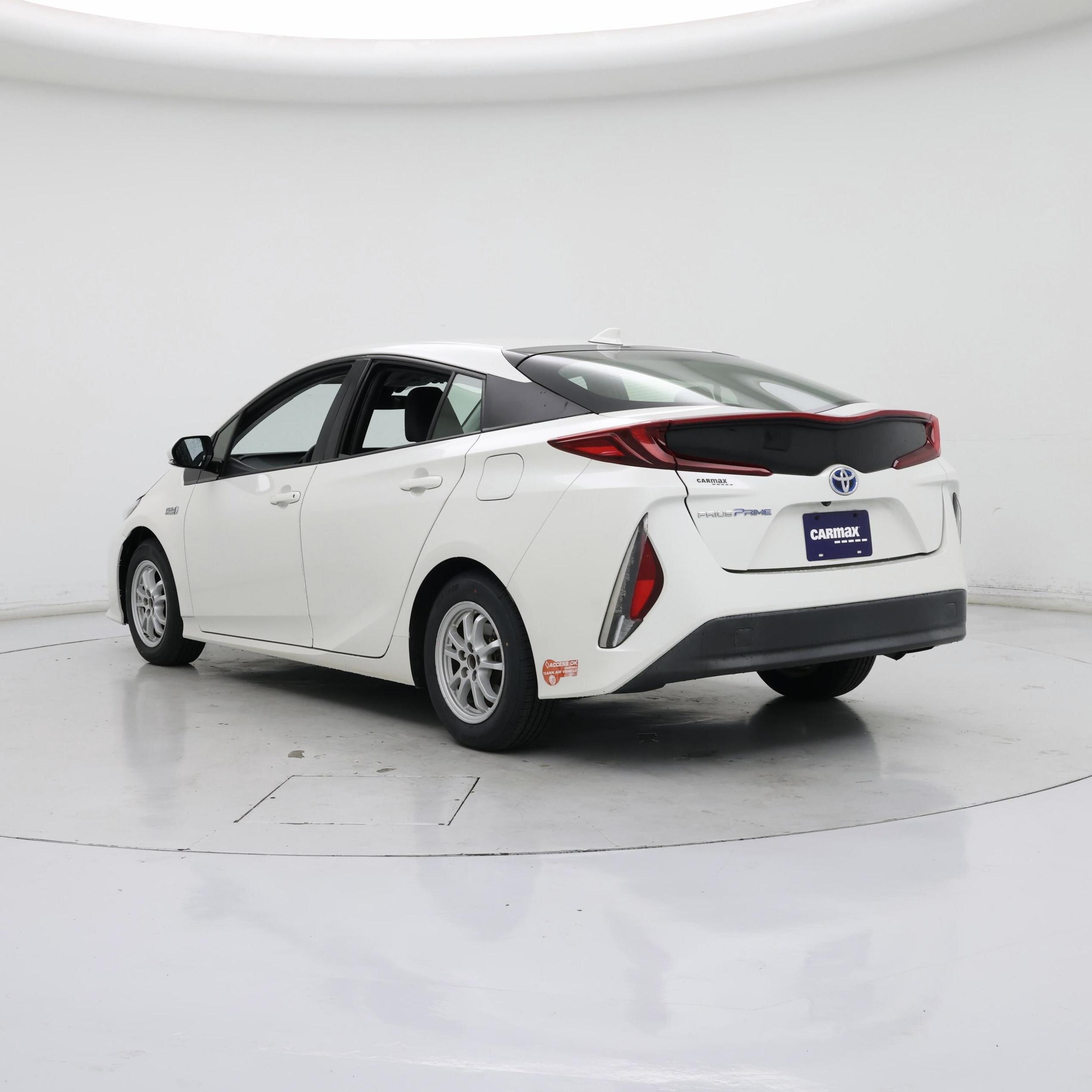 Thumbnail: 2017 Toyota Prius Prime - 2
