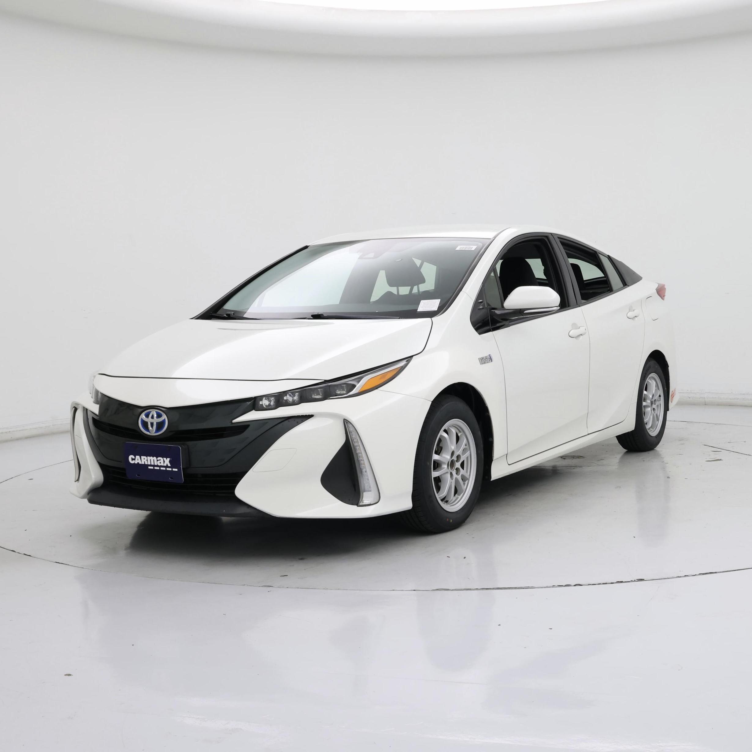 Thumbnail: 2017 Toyota Prius Prime - 4