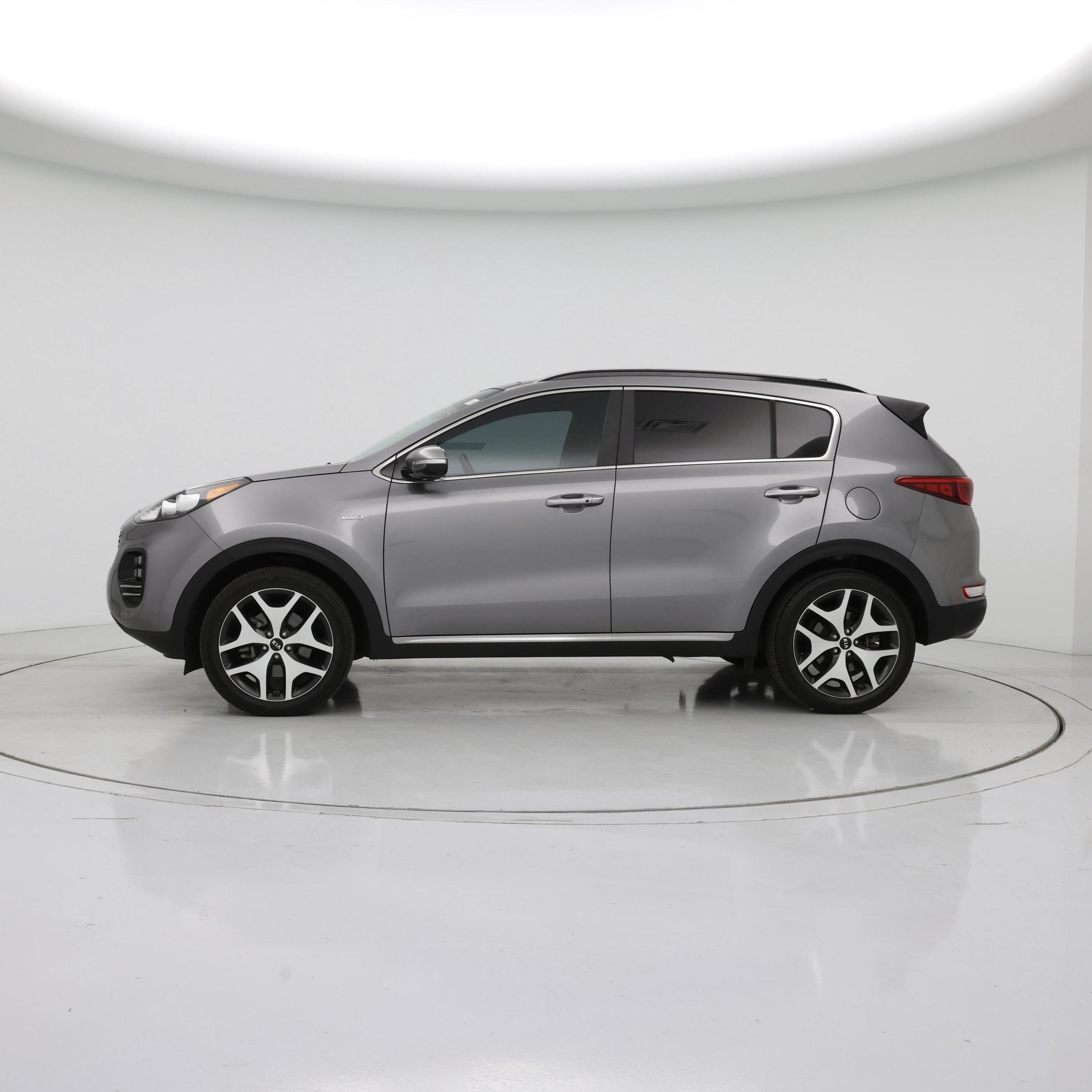 Thumbnail: 2019 Kia Sportage - 3