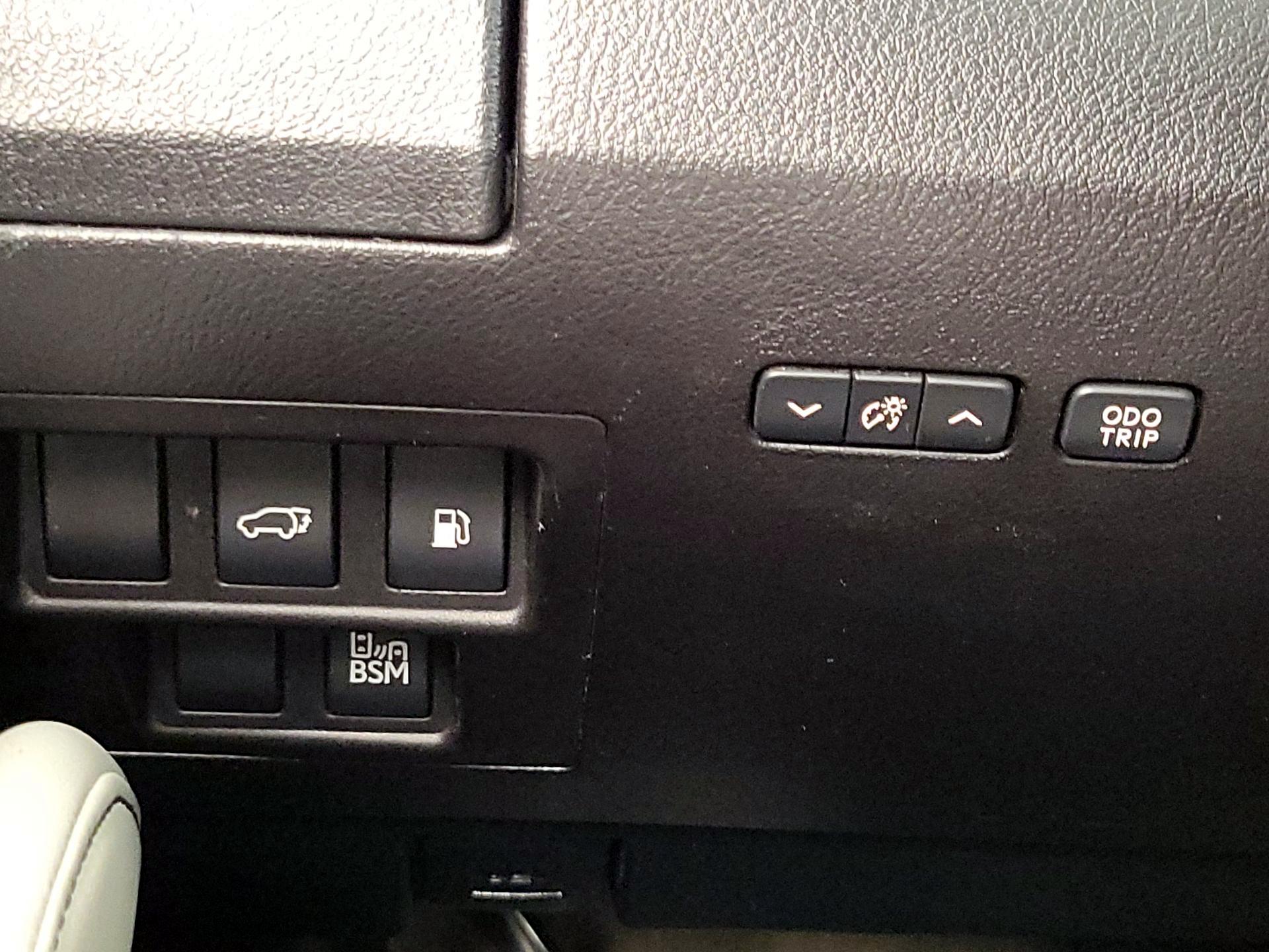 Thumbnail: 2015 Lexus RX - 13