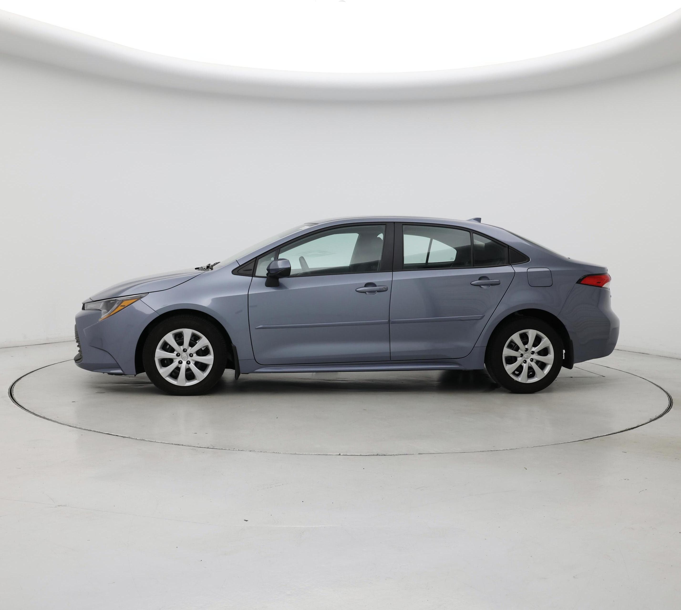Thumbnail: 2023 Toyota Corolla - 3