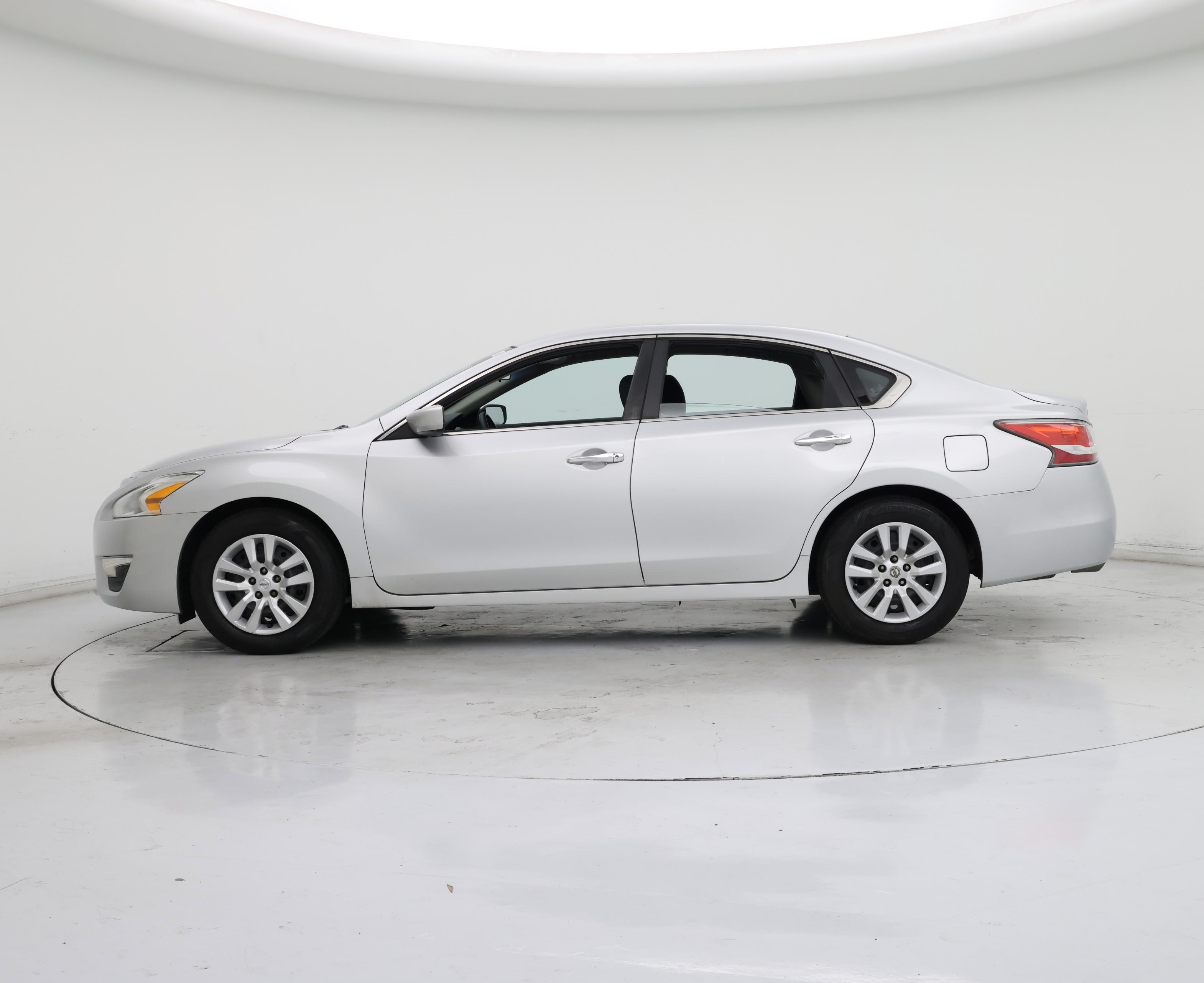 Thumbnail: 2015 Nissan Altima - 3