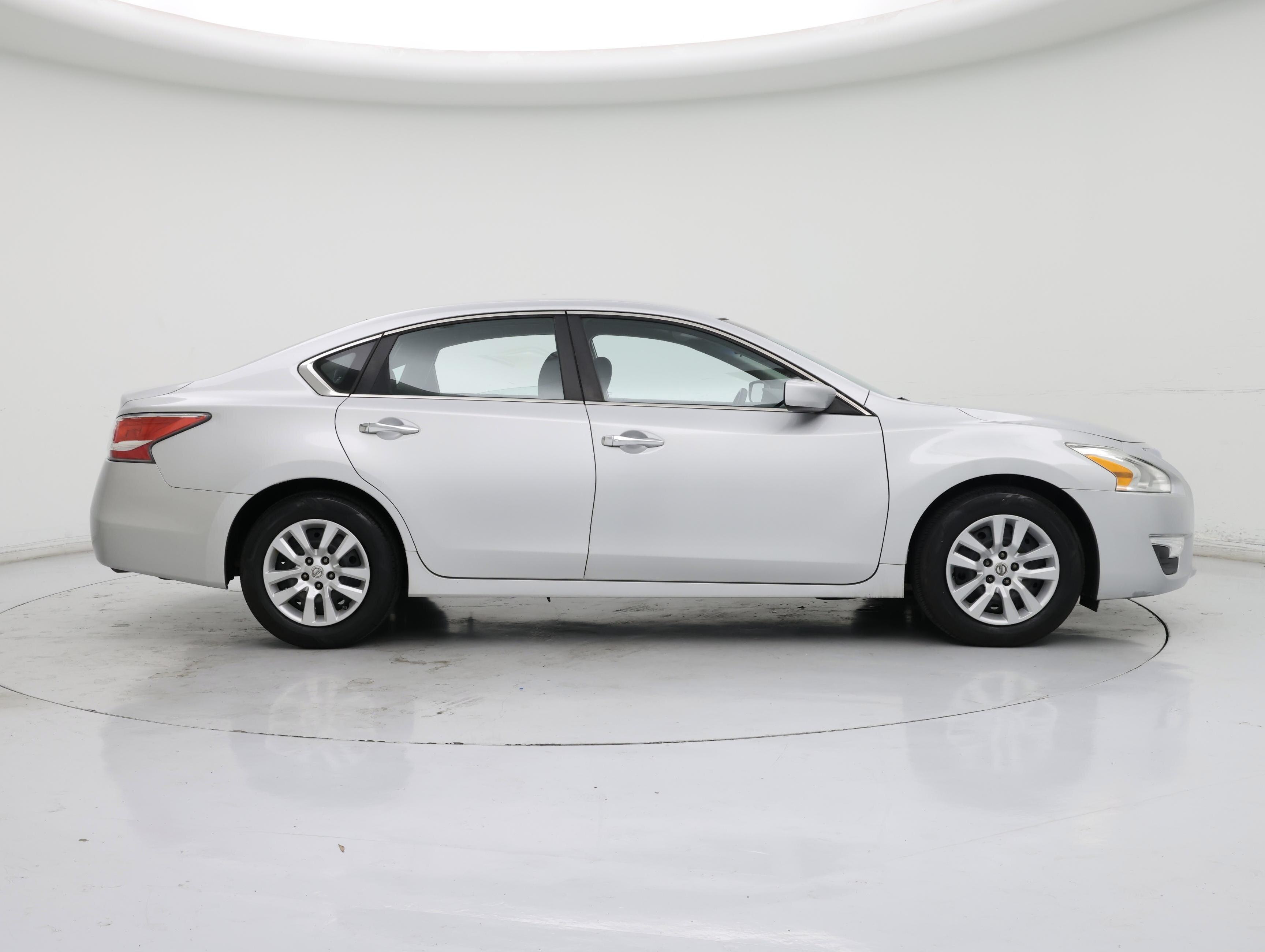 Thumbnail: 2015 Nissan Altima - 7