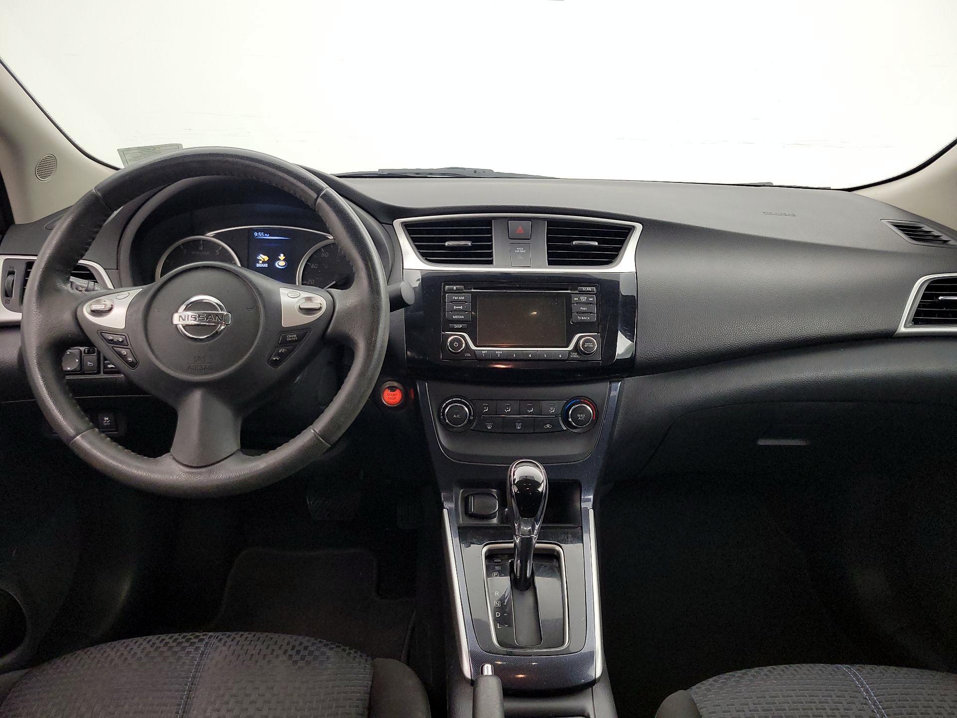 Thumbnail: 2016 Nissan Sentra - 9