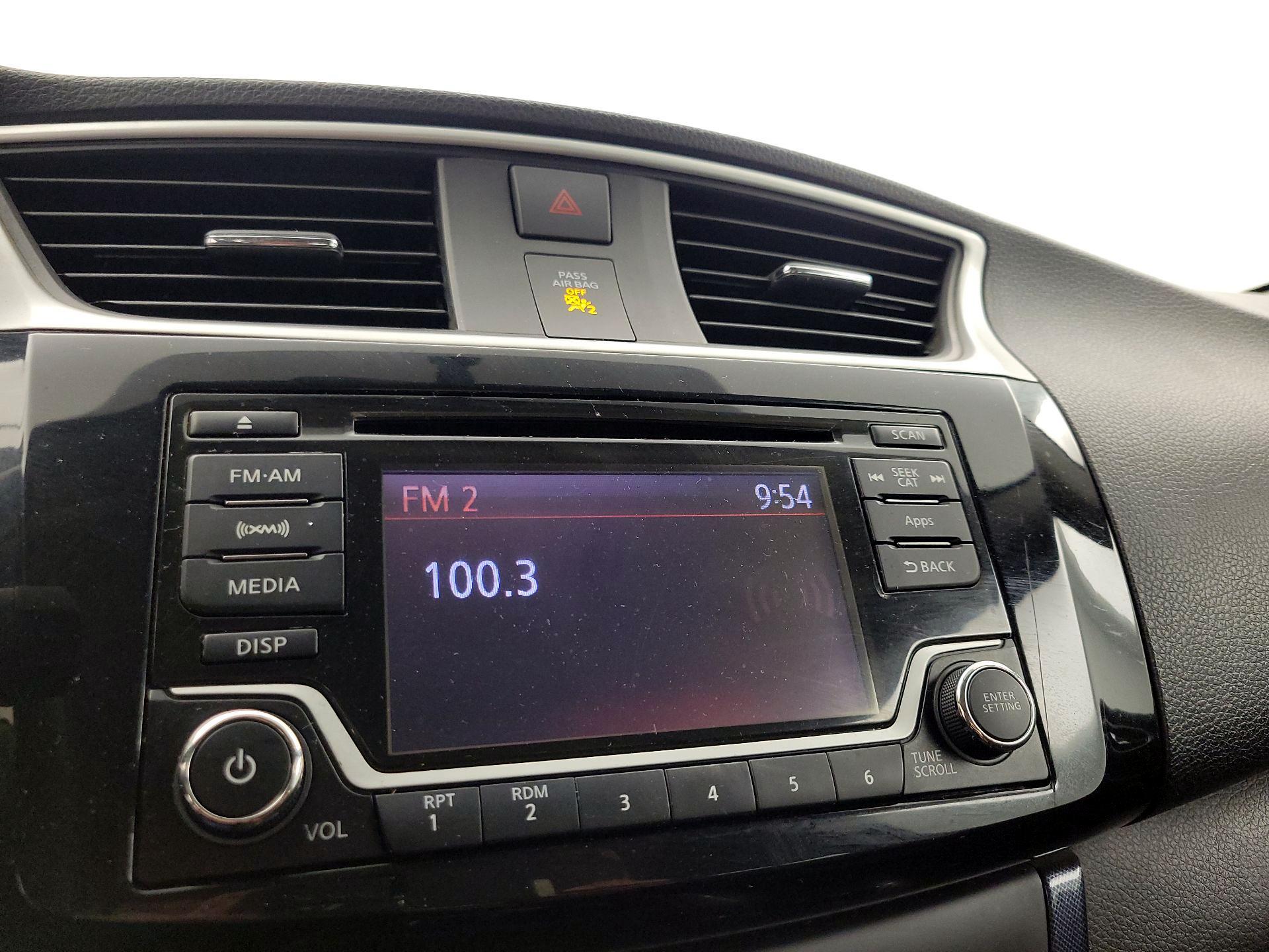 Thumbnail: 2016 Nissan Sentra - 15