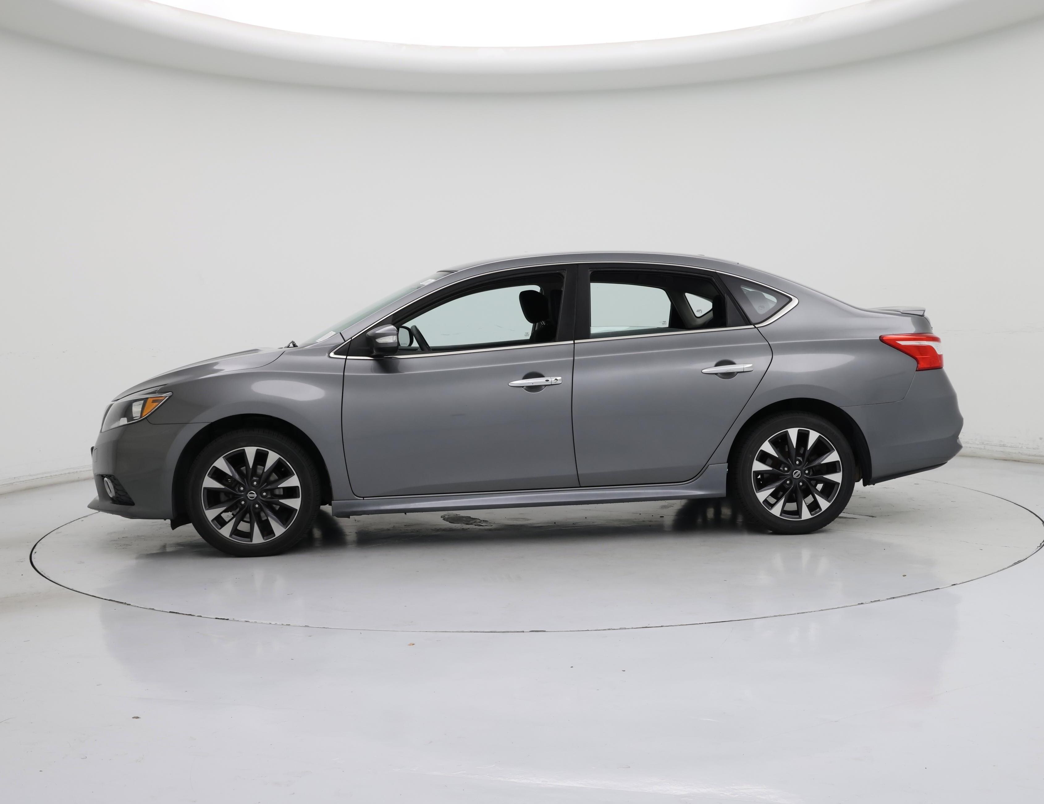 Thumbnail: 2016 Nissan Sentra - 3