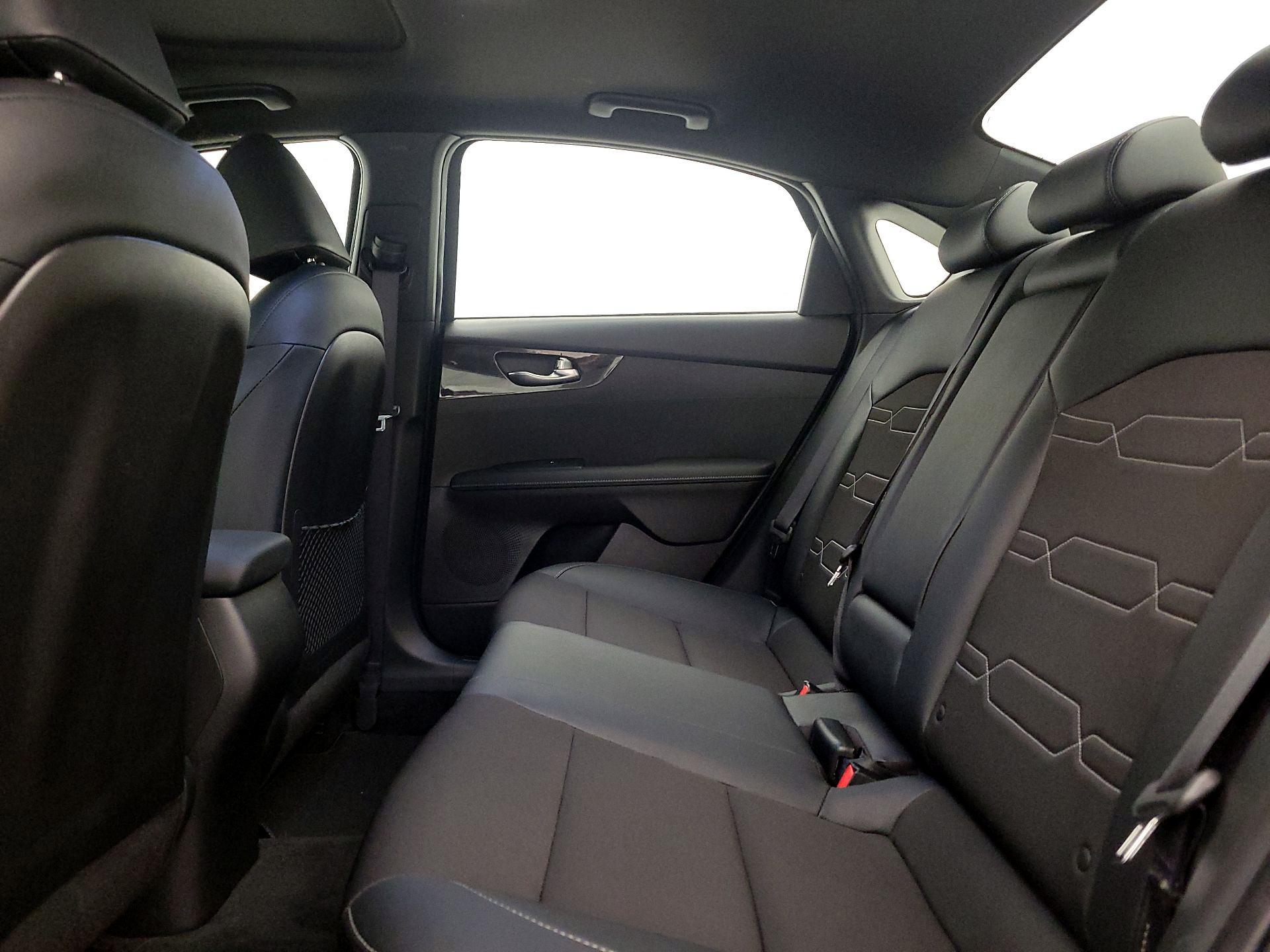 Thumbnail: 2021 Kia Forte - 20