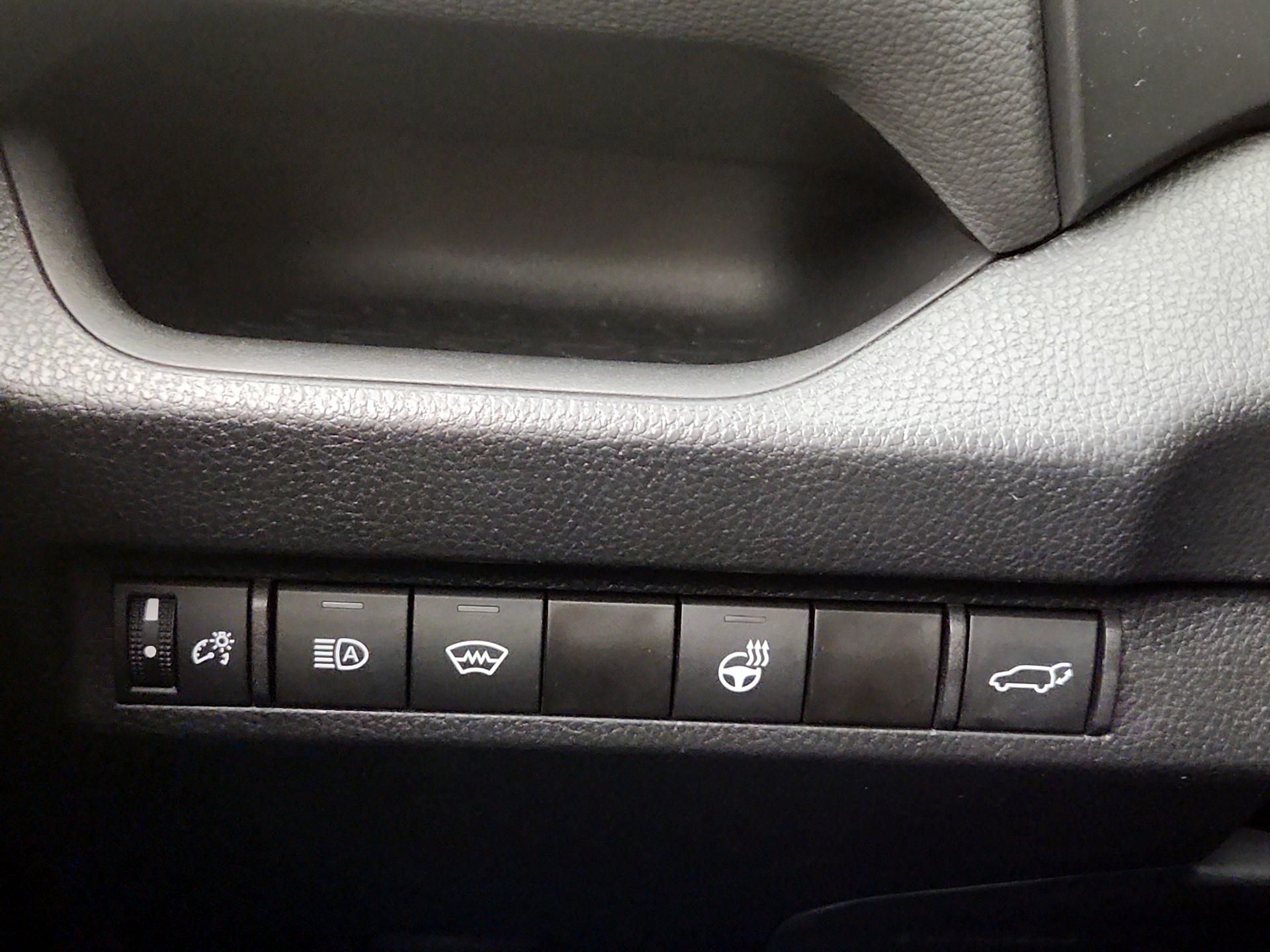 Thumbnail: 2023 Toyota RAV4 - 13