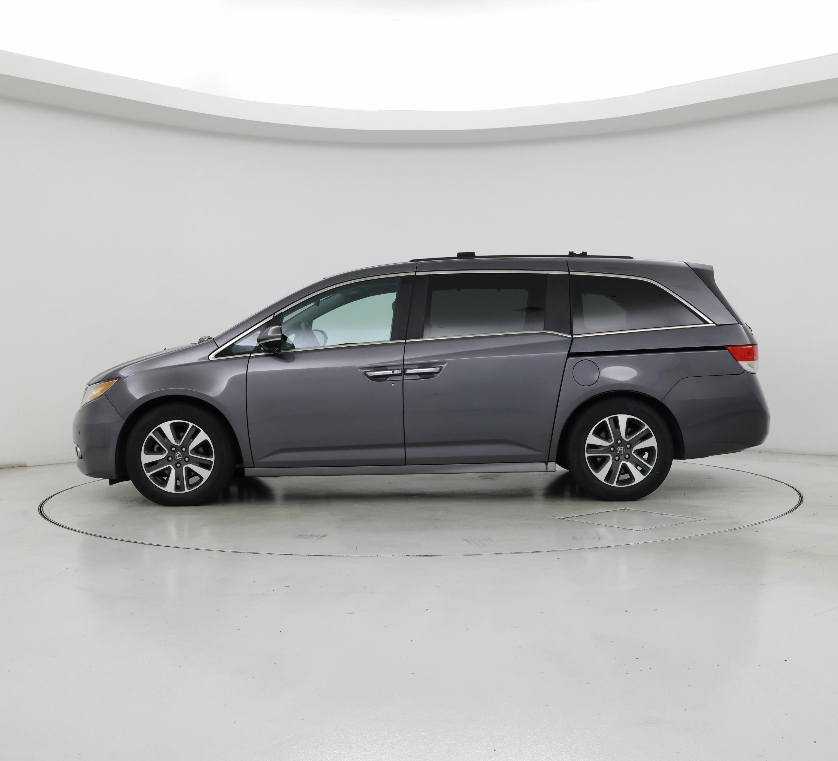 Thumbnail: 2015 Honda Odyssey - 3