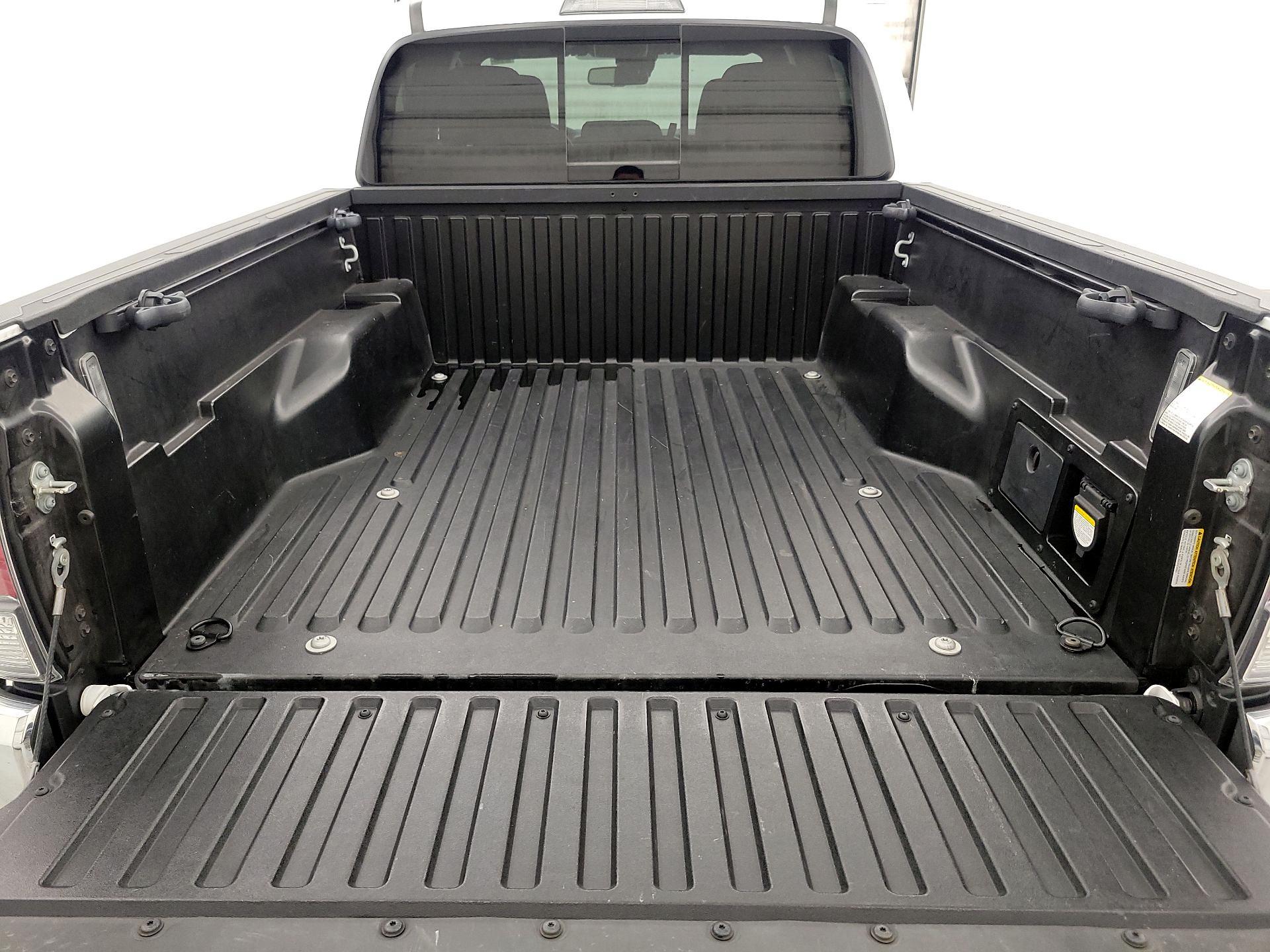 Thumbnail: 2023 Toyota Tacoma - 20