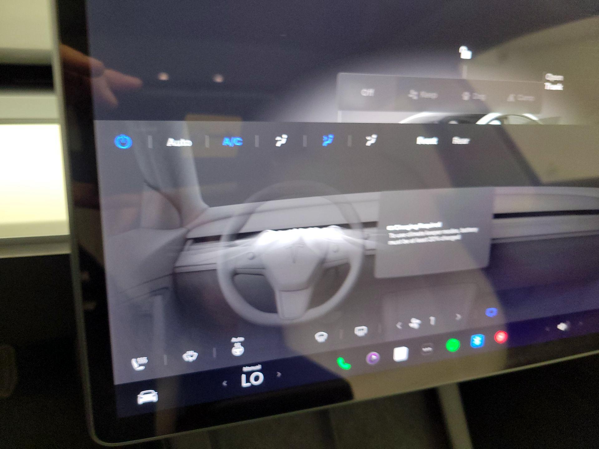 Thumbnail: 2022 Tesla Model 3 - 16