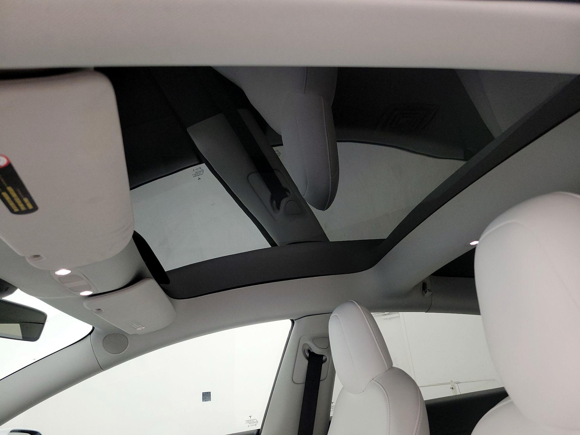 Thumbnail: 2022 Tesla Model 3 - 18