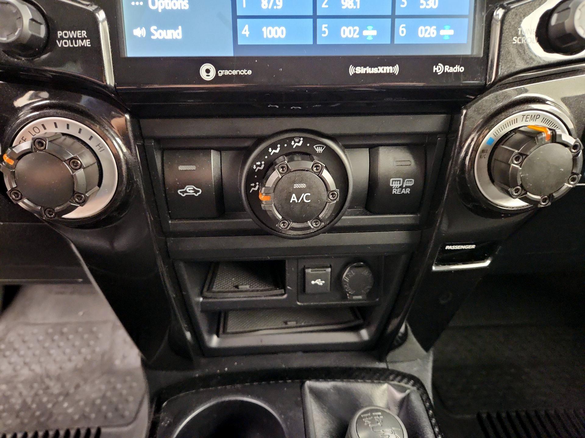 Thumbnail: 2020 Toyota 4Runner - 17