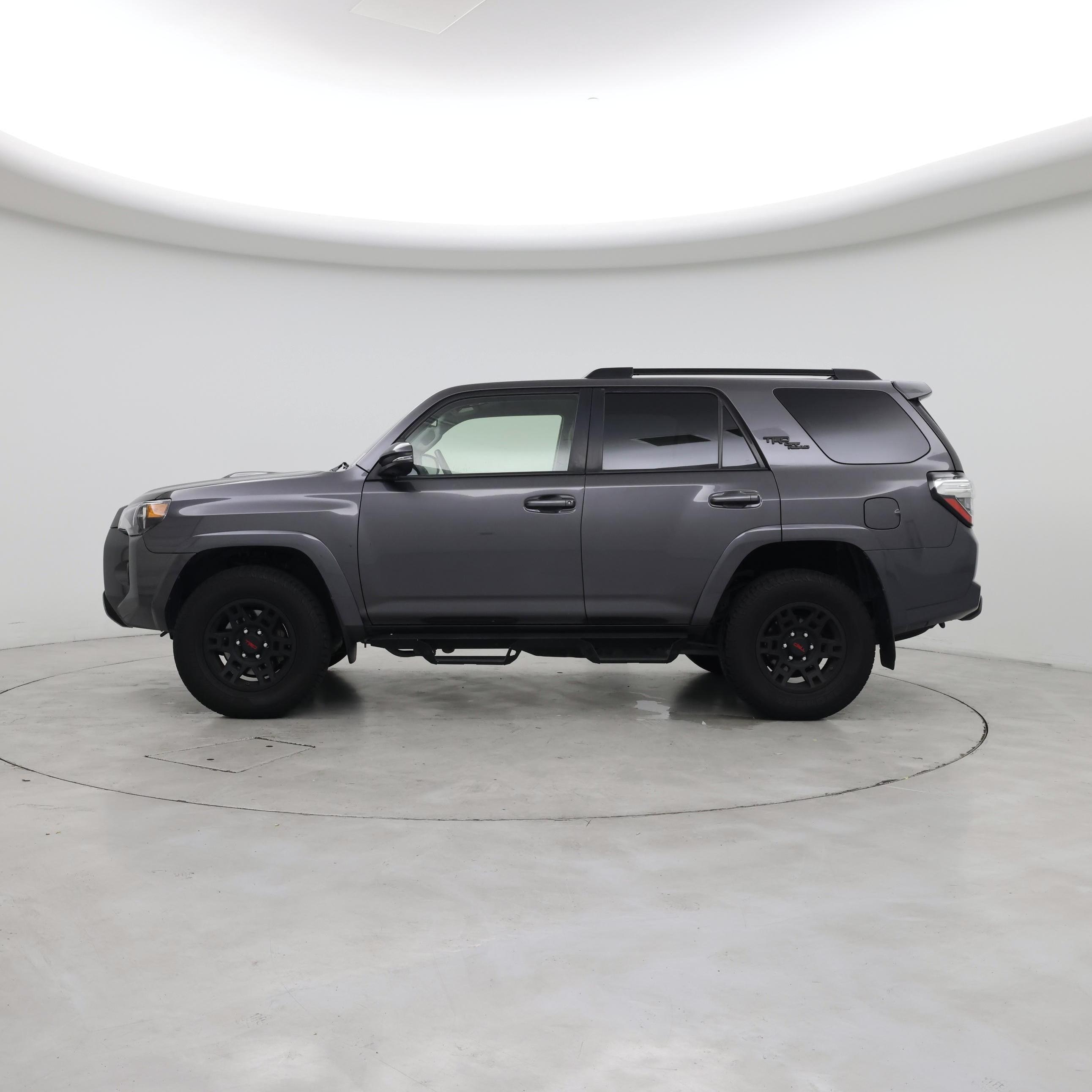 Thumbnail: 2020 Toyota 4Runner - 3