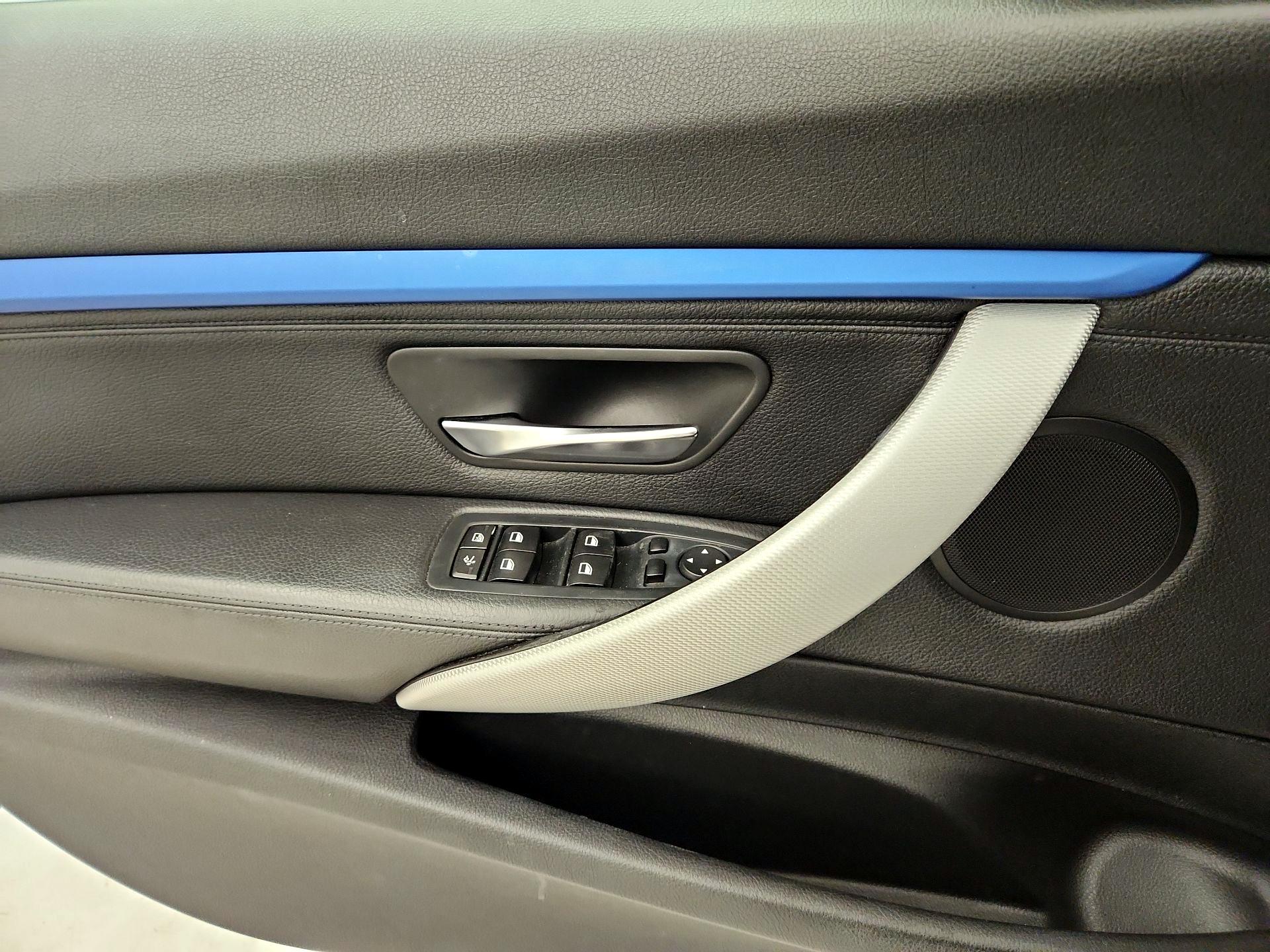 Thumbnail: 2015 BMW 3 Series - 12