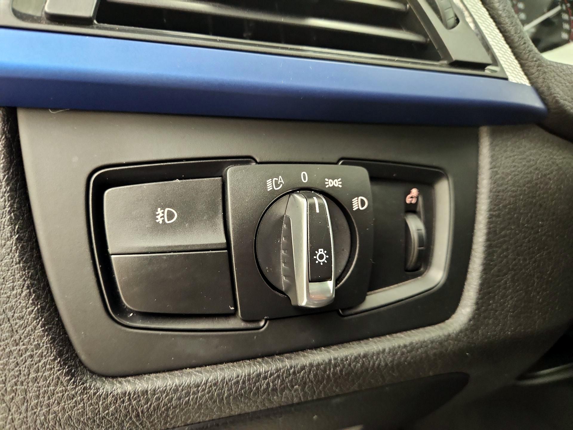 Thumbnail: 2015 BMW 3 Series - 13