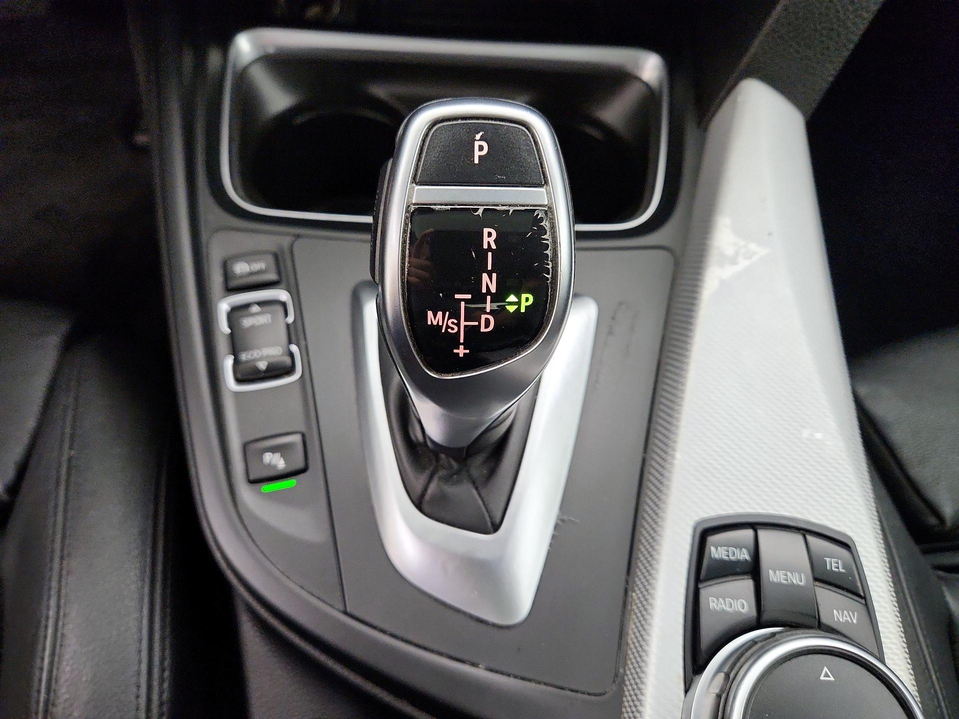 Thumbnail: 2015 BMW 3 Series - 18