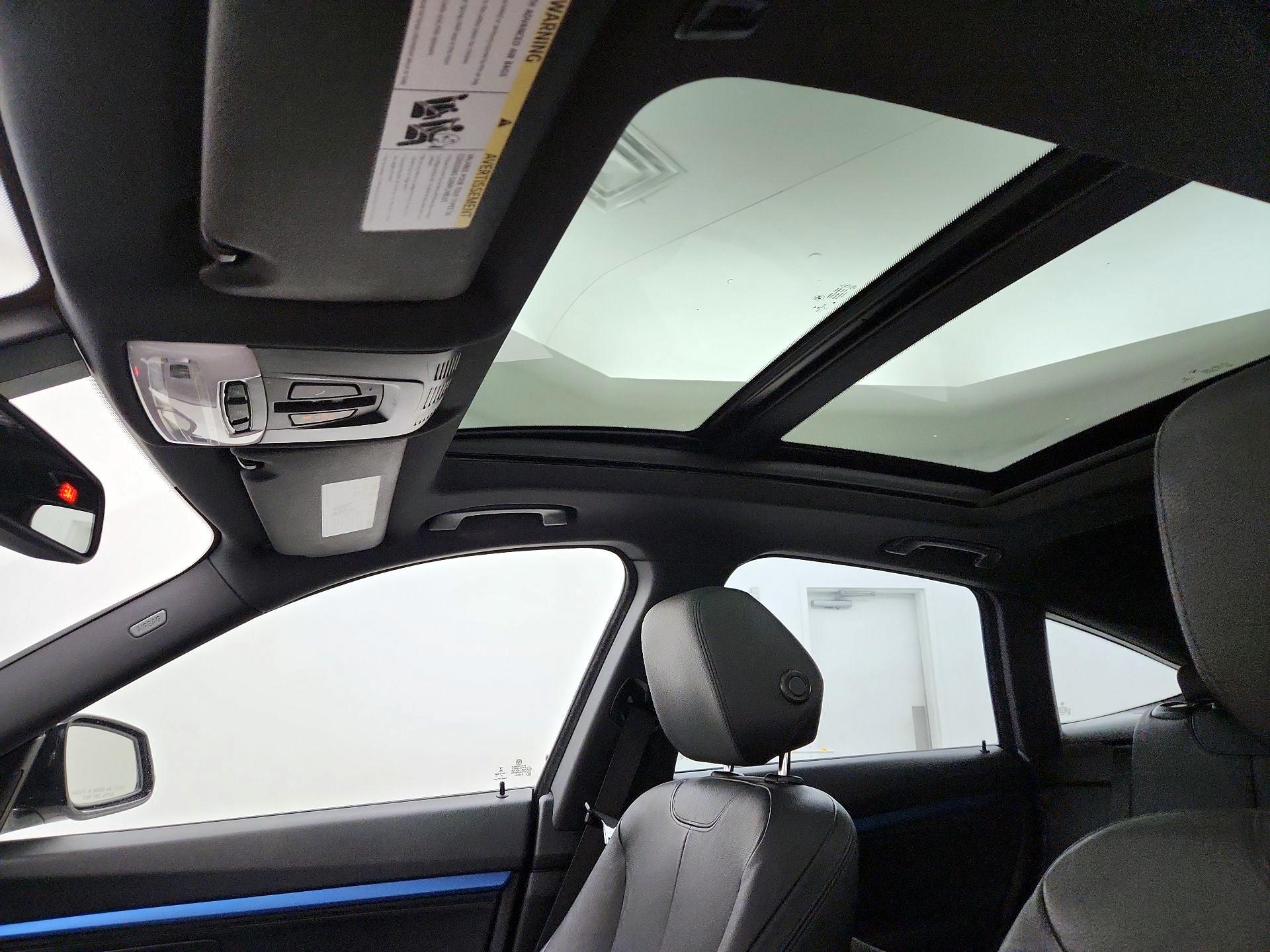 Thumbnail: 2015 BMW 3 Series - 19