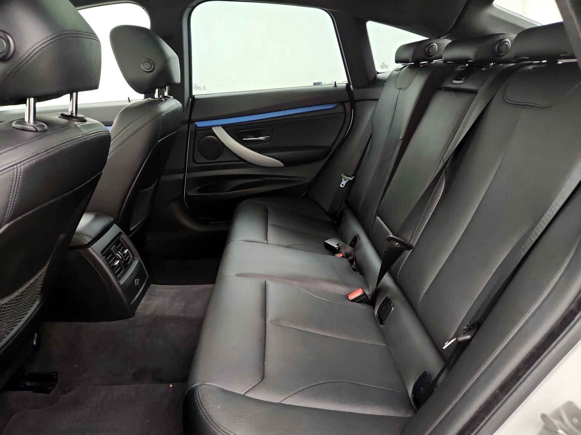 Thumbnail: 2015 BMW 3 Series - 20