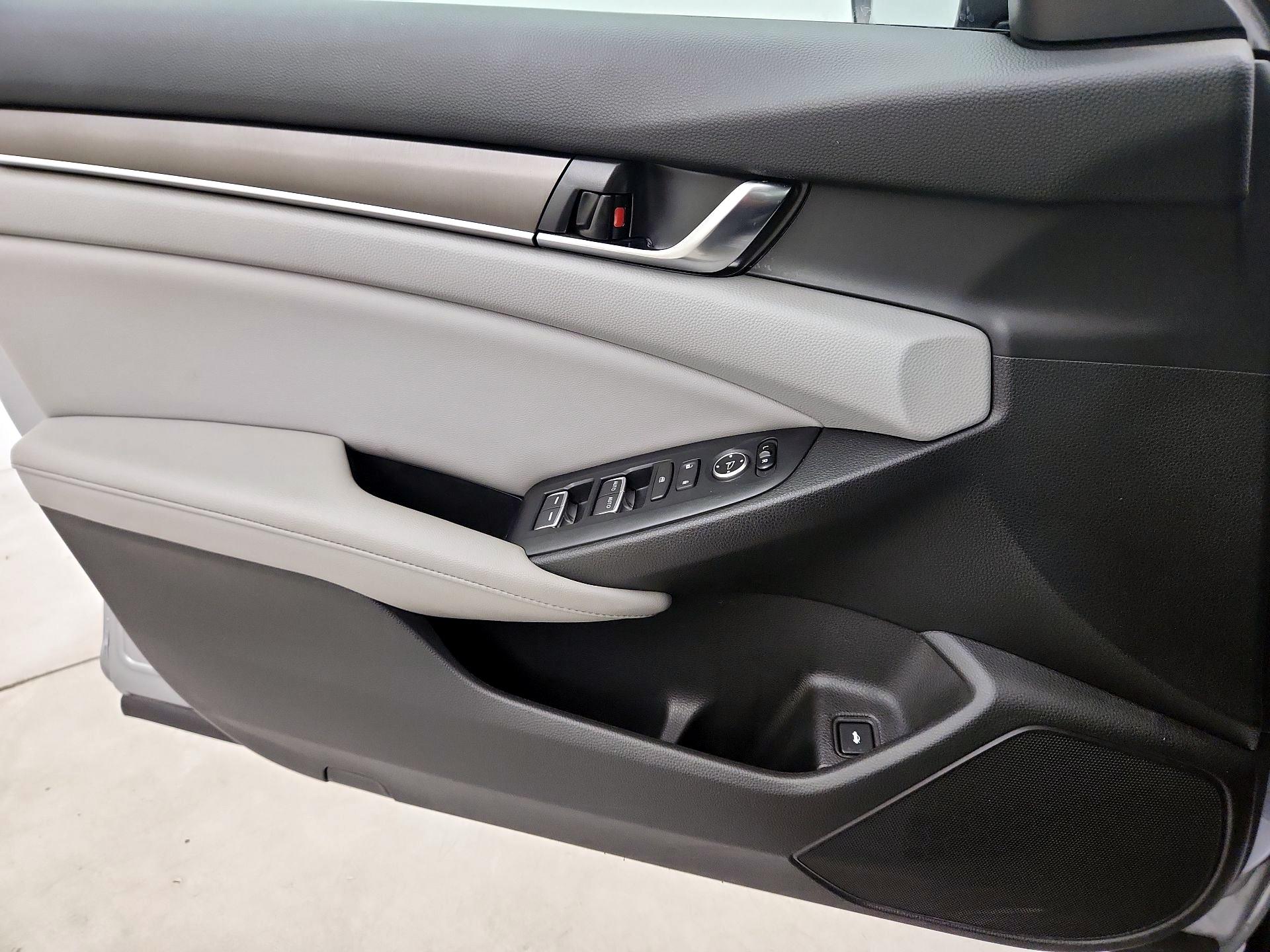 Thumbnail: 2019 Honda Accord - 12