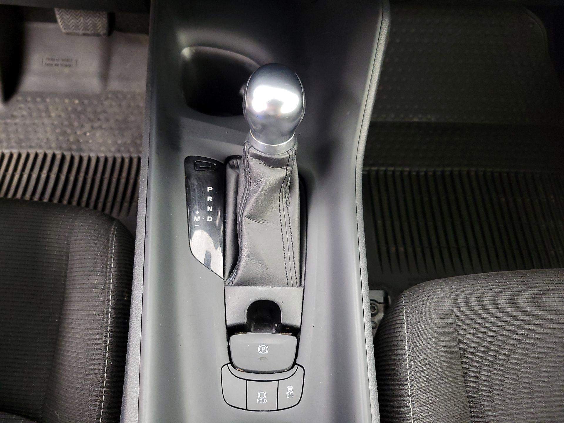 Thumbnail: 2019 Toyota C-HR - 18