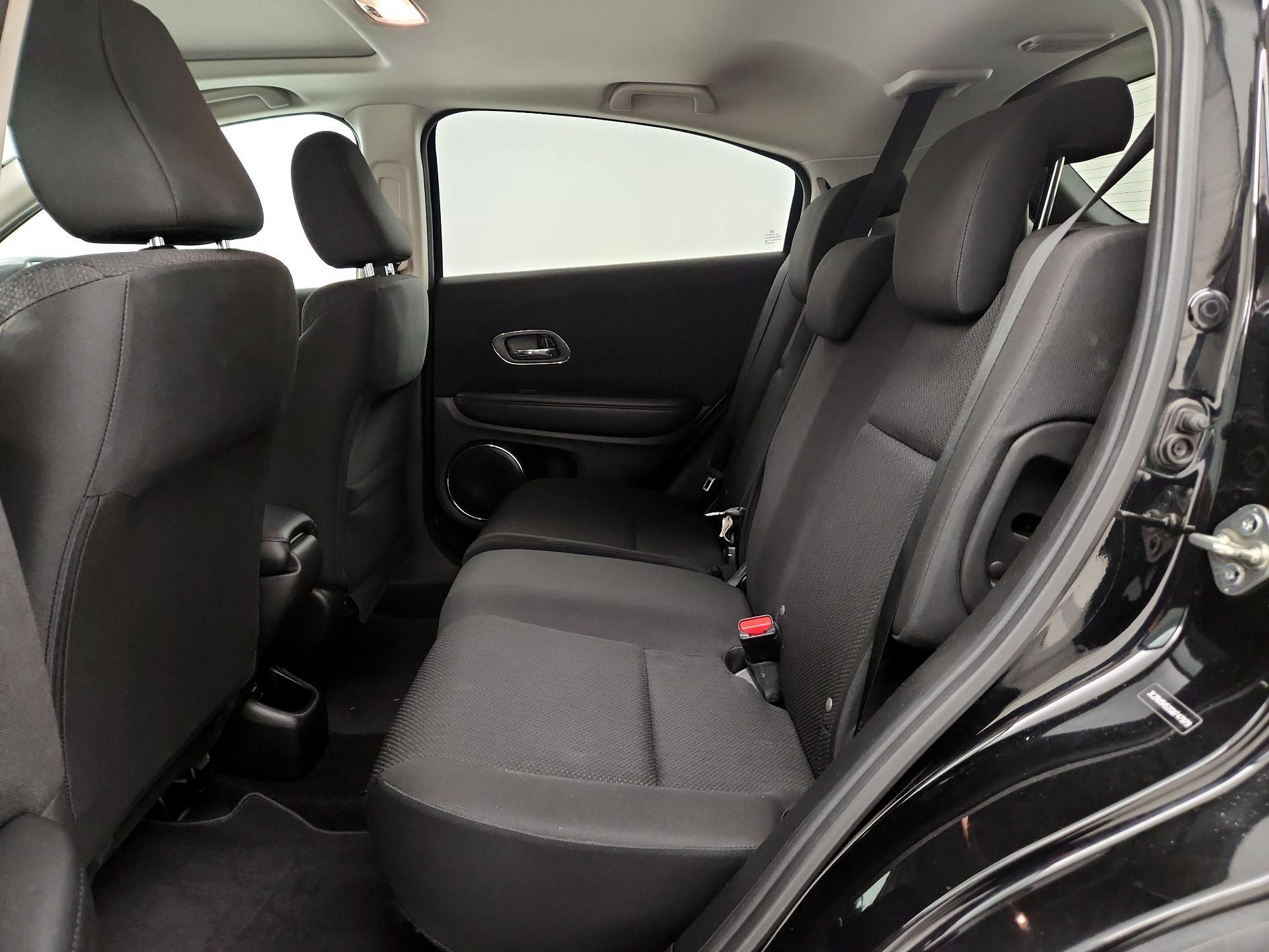 Thumbnail: 2016 Honda HR-V - 20