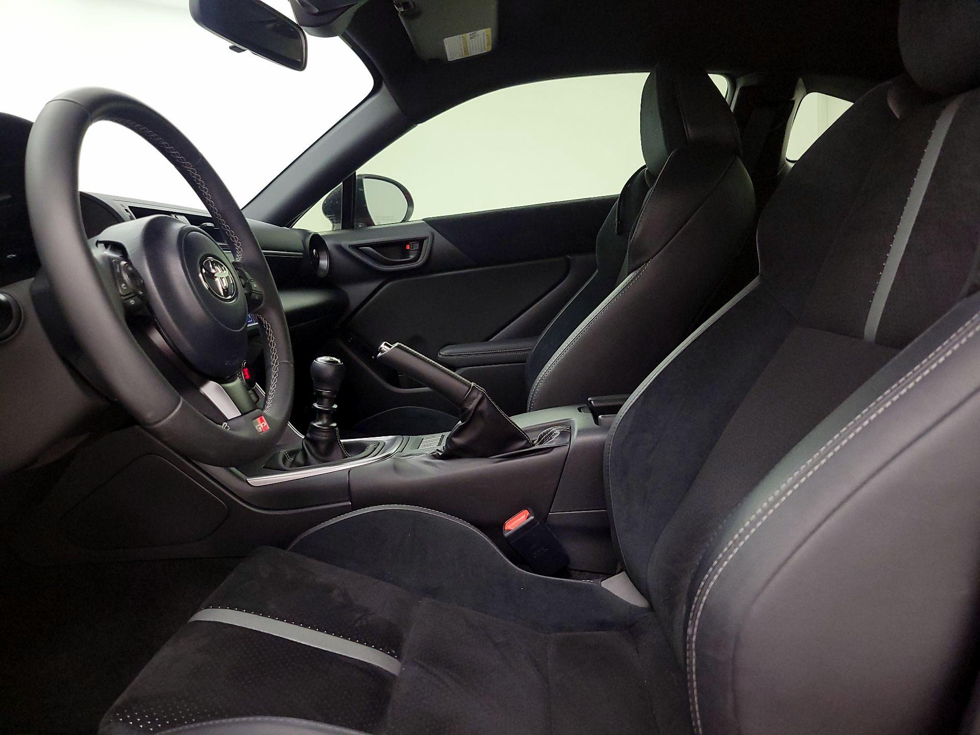 Thumbnail: 2024 Toyota GR86 - 11