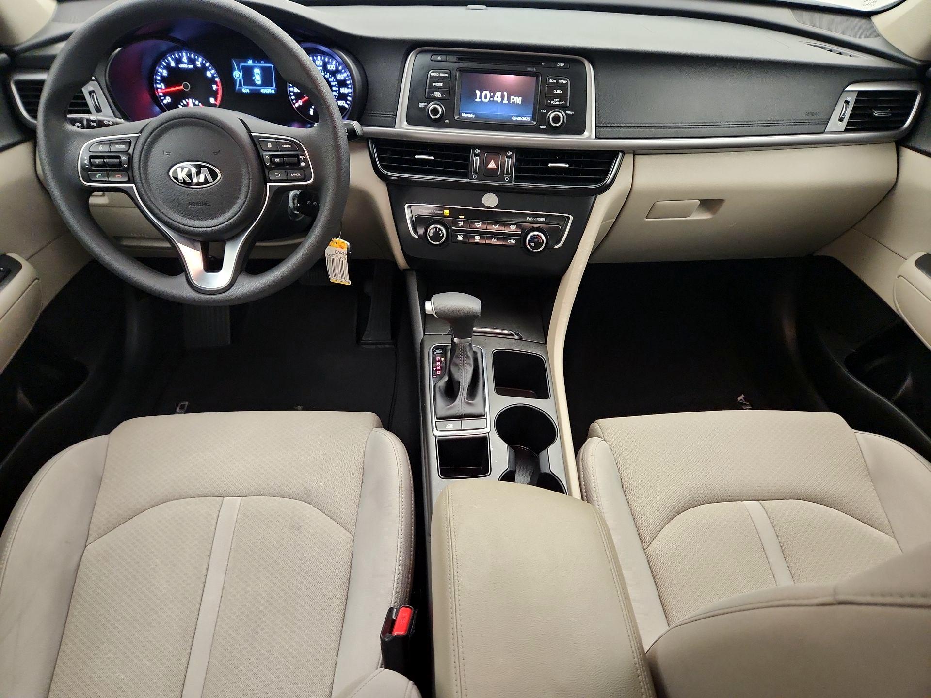 Thumbnail: 2017 Kia Optima - 9