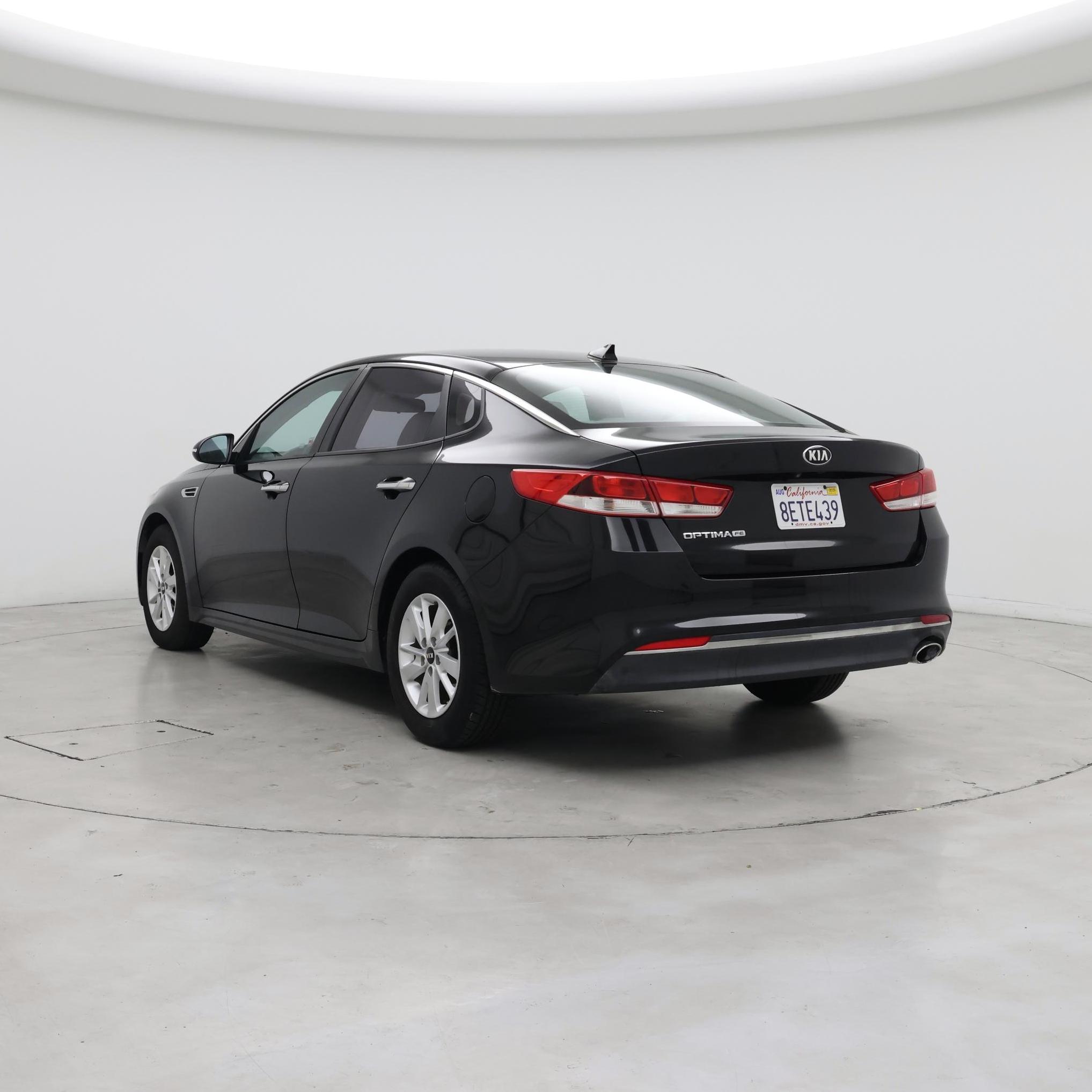 Thumbnail: 2017 Kia Optima - 2