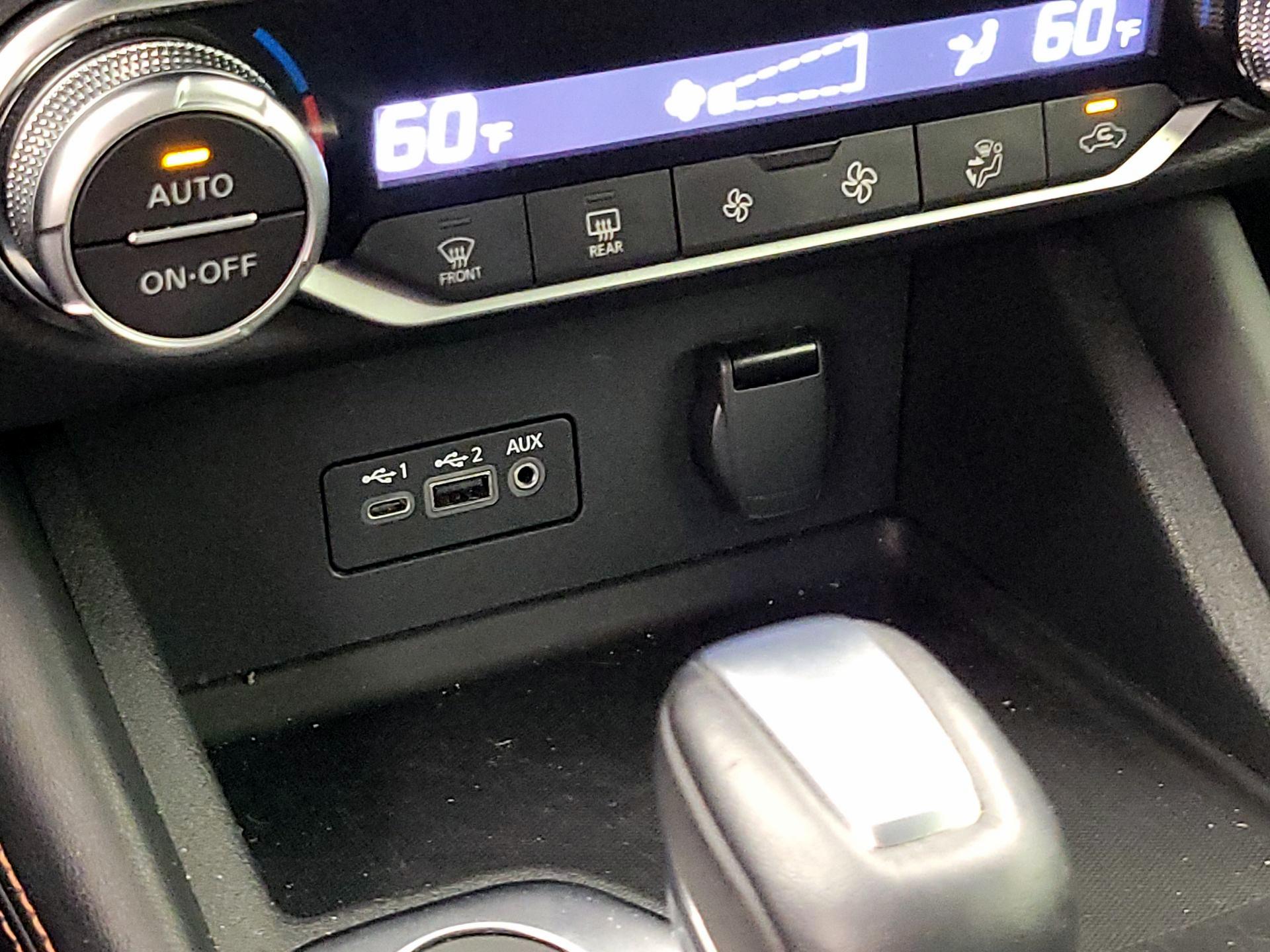 Thumbnail: 2020 Nissan Sentra - 18
