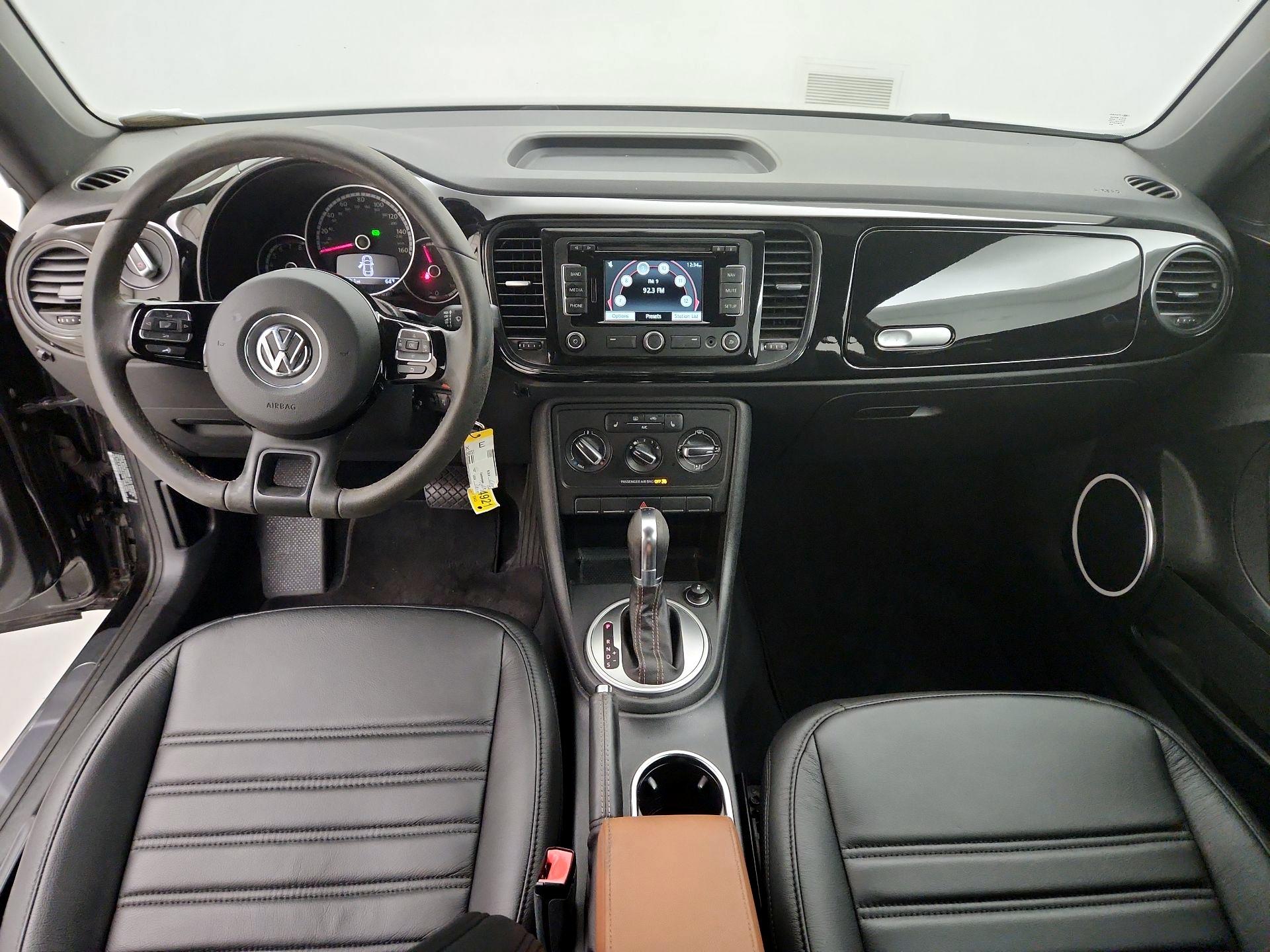 Thumbnail: 2015 Volkswagen Beetle - 9
