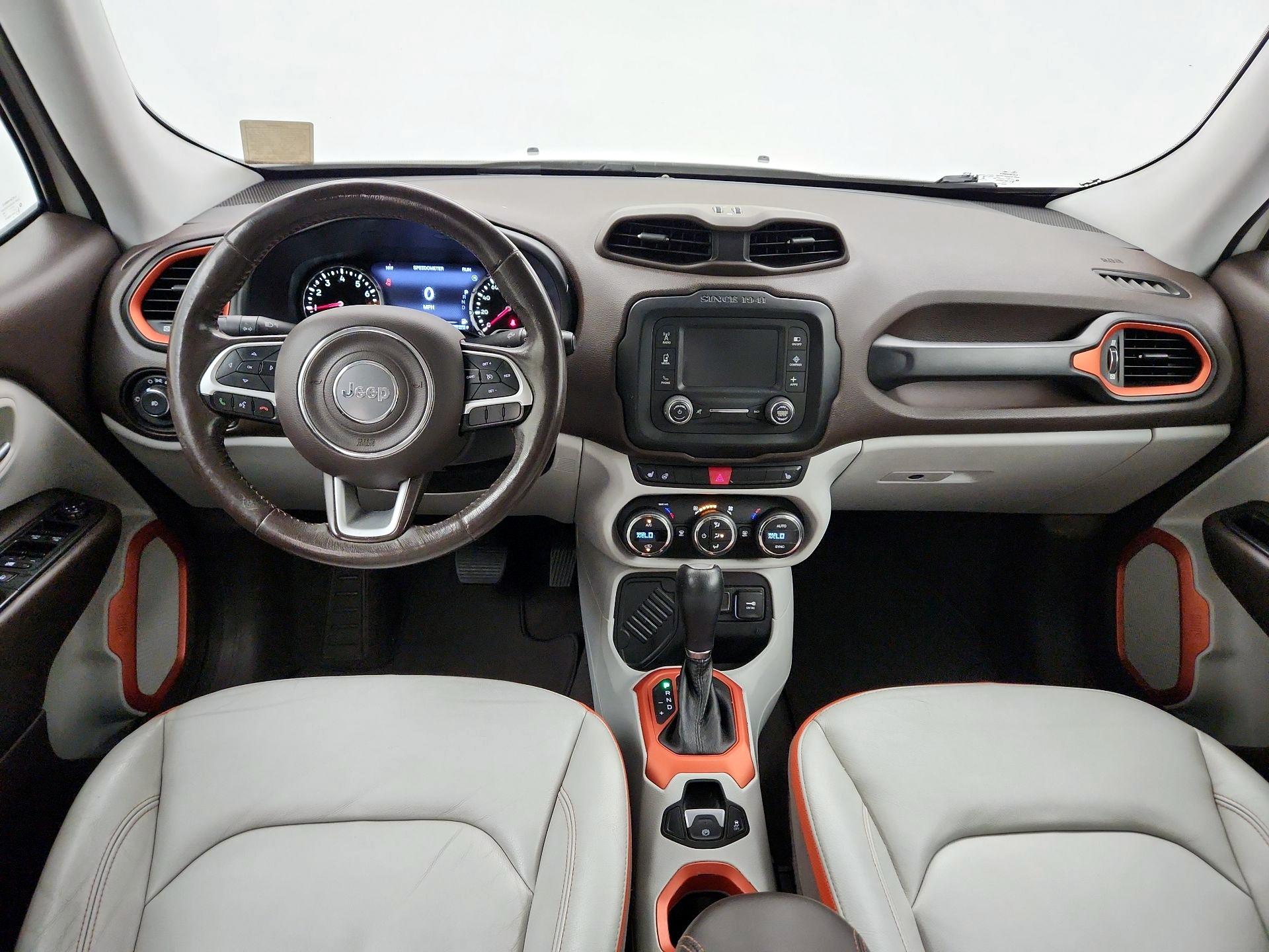 Thumbnail: 2016 Jeep Renegade - 9