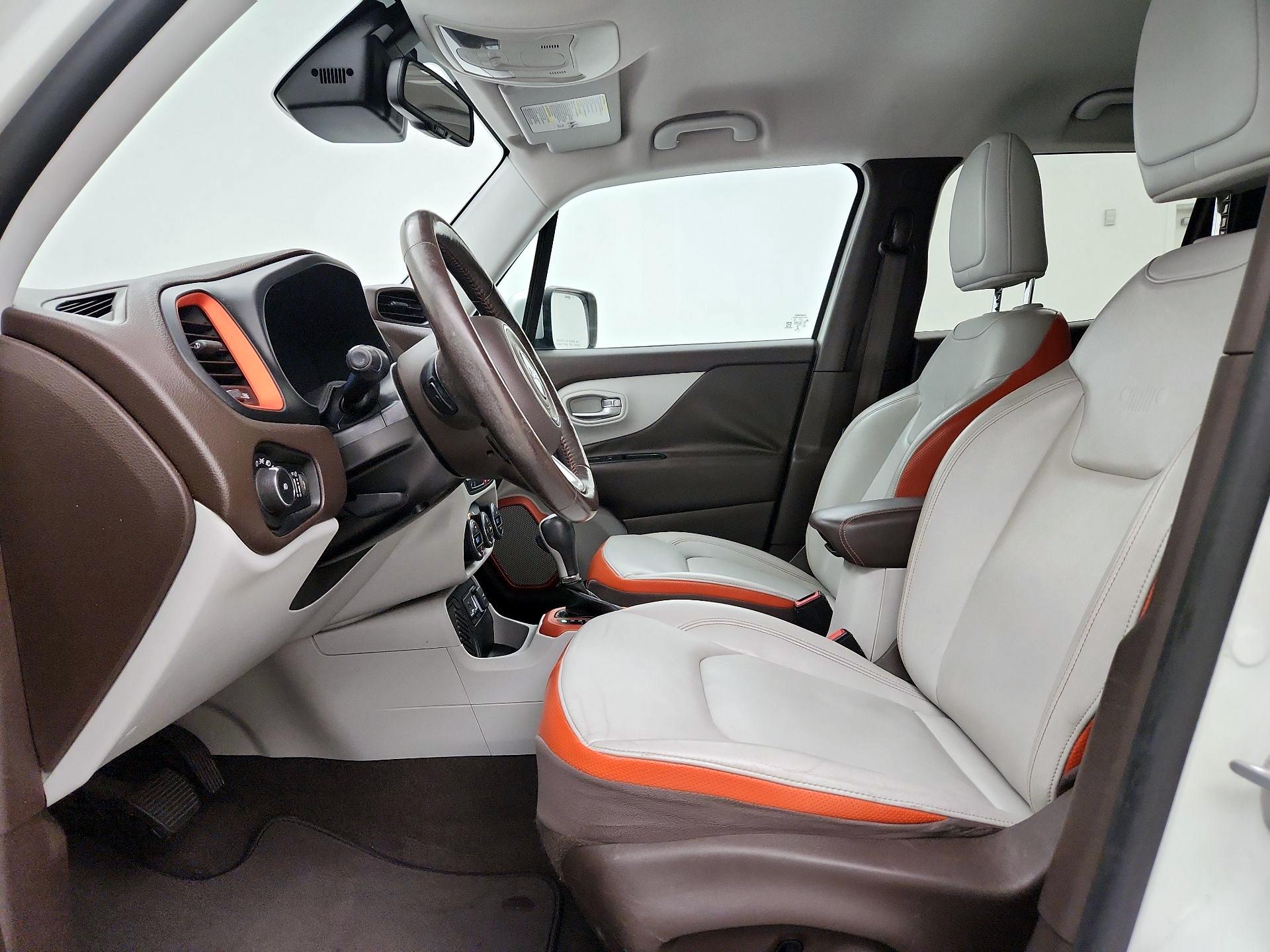 Thumbnail: 2016 Jeep Renegade - 11