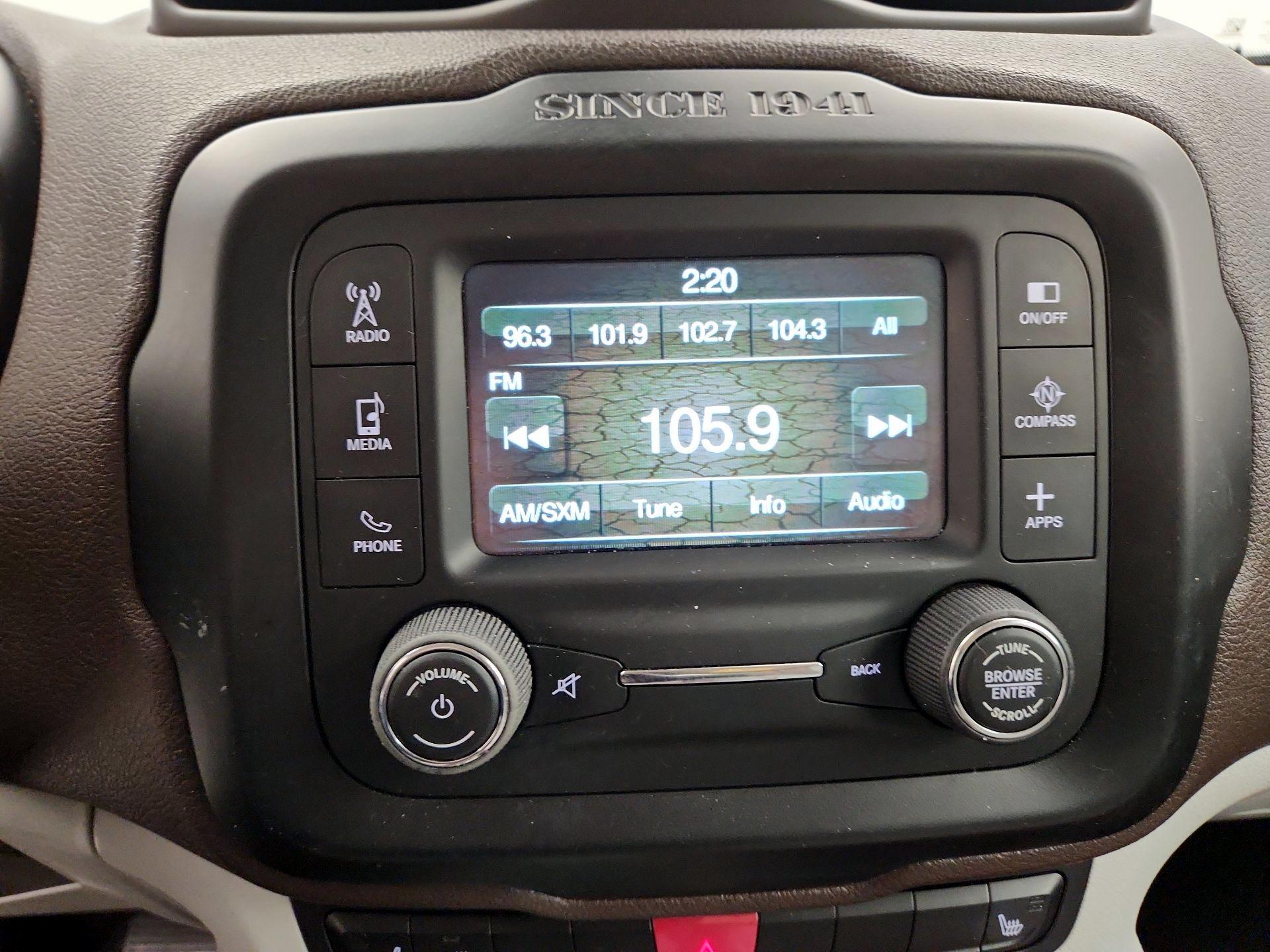 Thumbnail: 2016 Jeep Renegade - 15