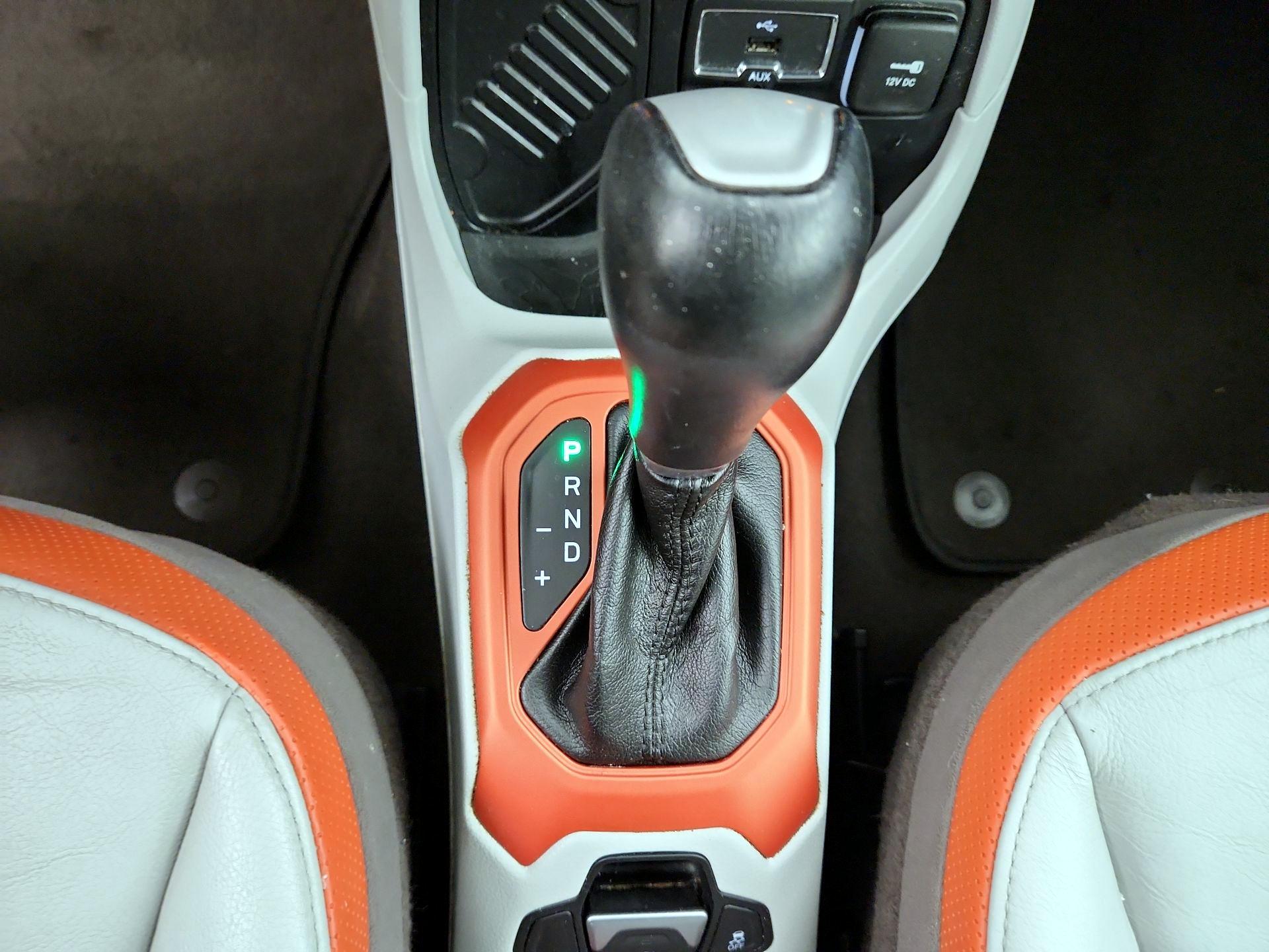 Thumbnail: 2016 Jeep Renegade - 17