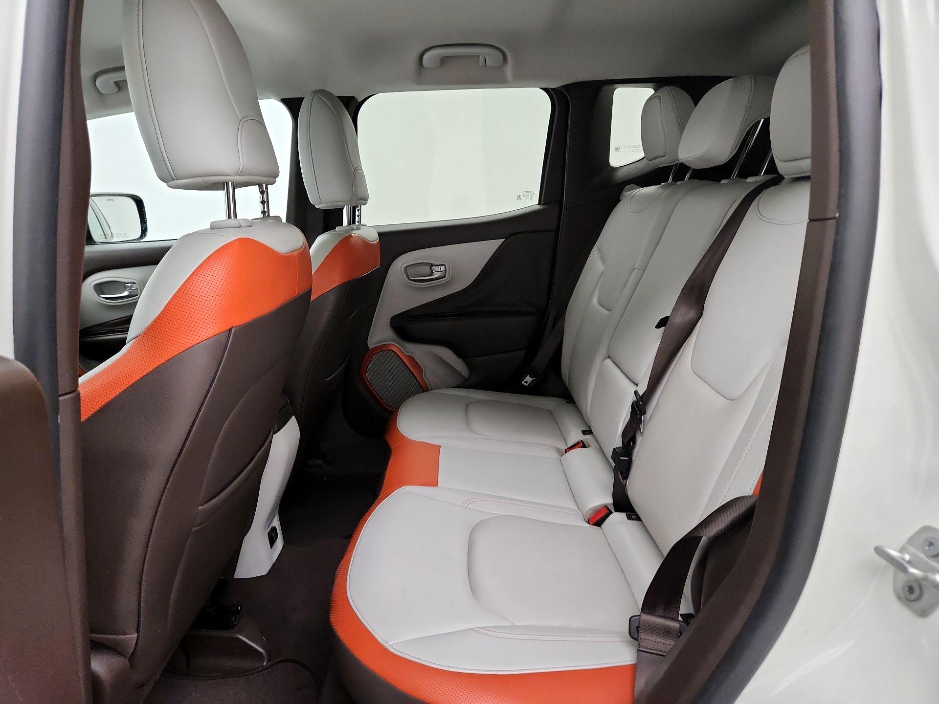 Thumbnail: 2016 Jeep Renegade - 19