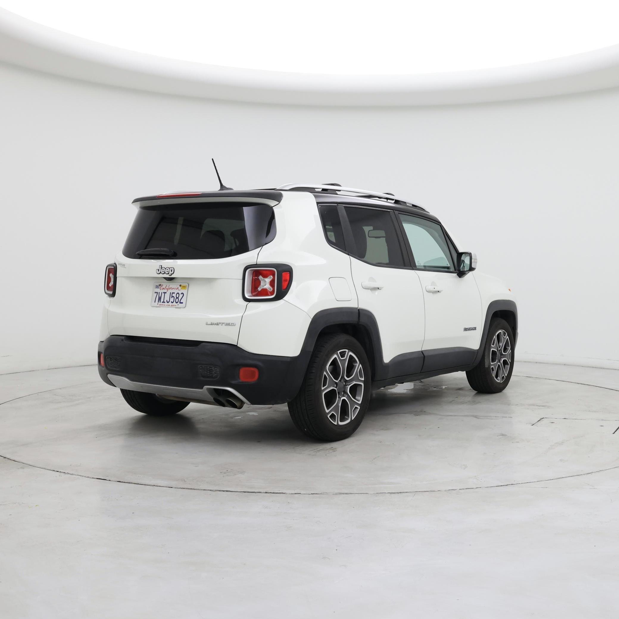 Thumbnail: 2016 Jeep Renegade - 8