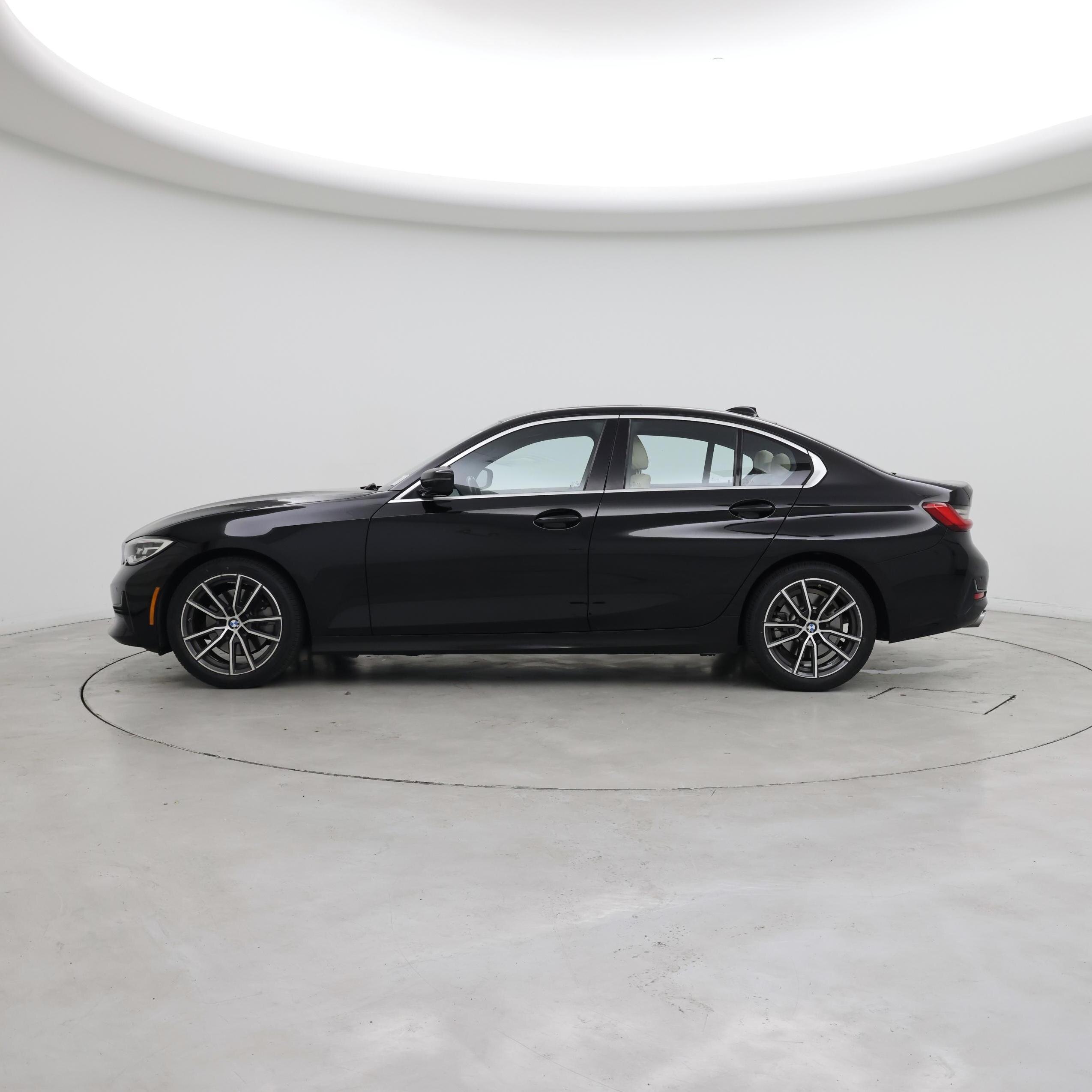 Thumbnail: 2019 BMW 3 Series - 3