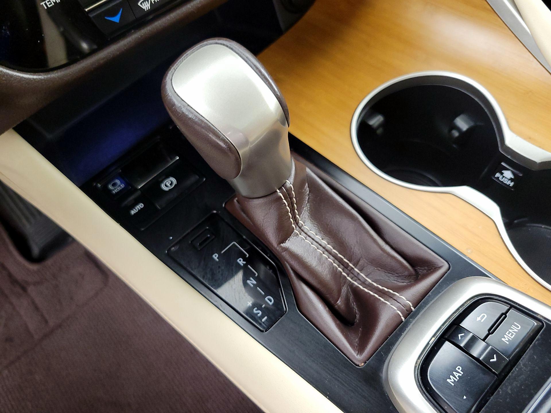 Thumbnail: 2019 Lexus RX - 18
