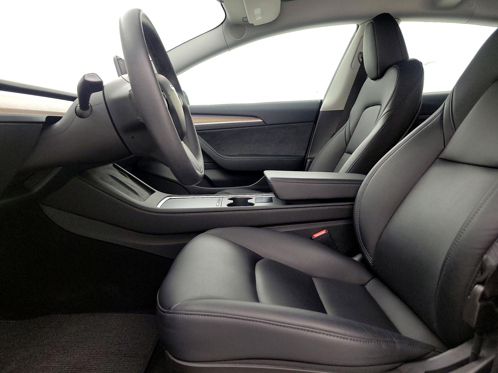 Thumbnail: 2023 Tesla Model 3 - 11