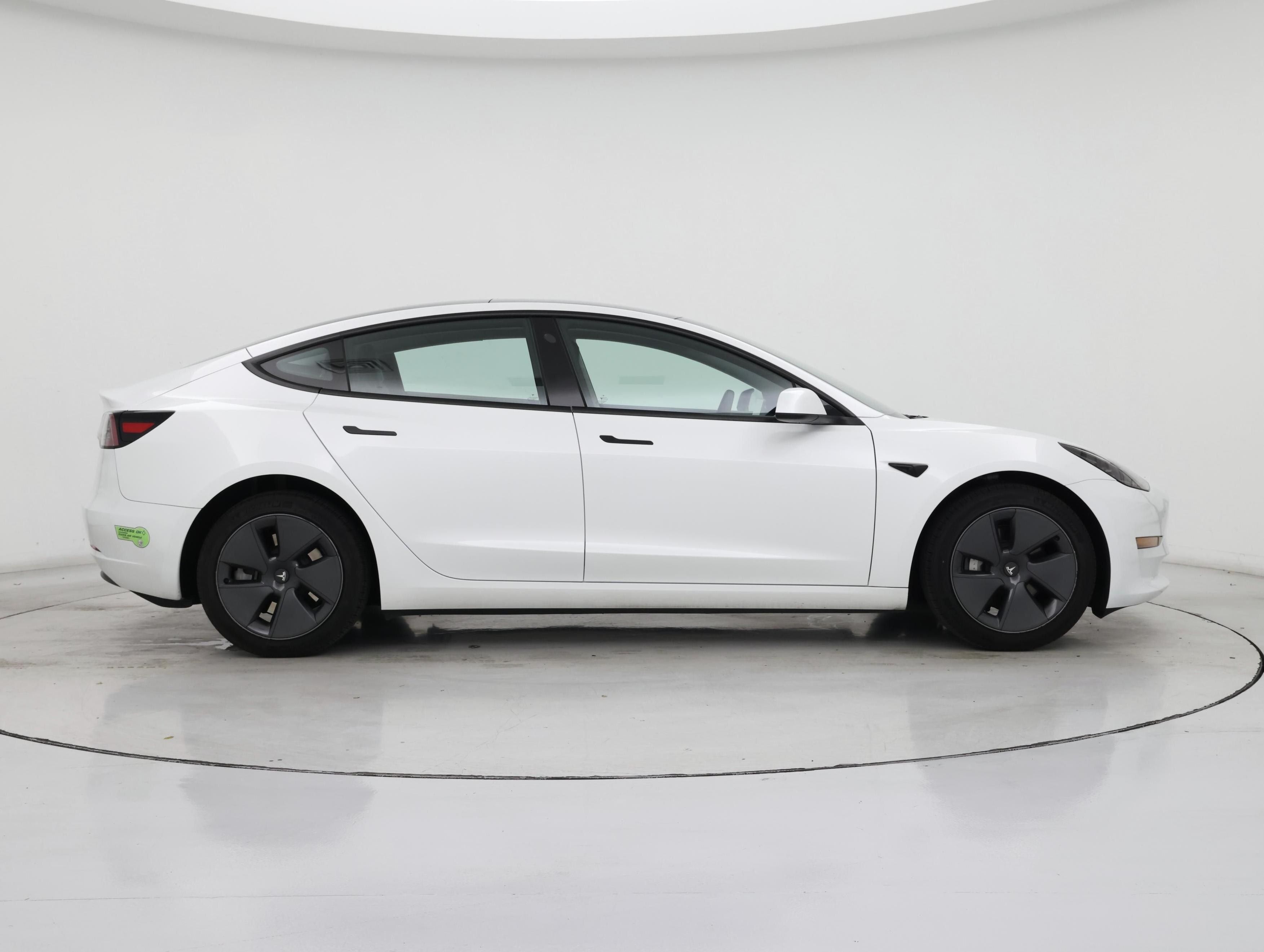 Thumbnail: 2023 Tesla Model 3 - 7